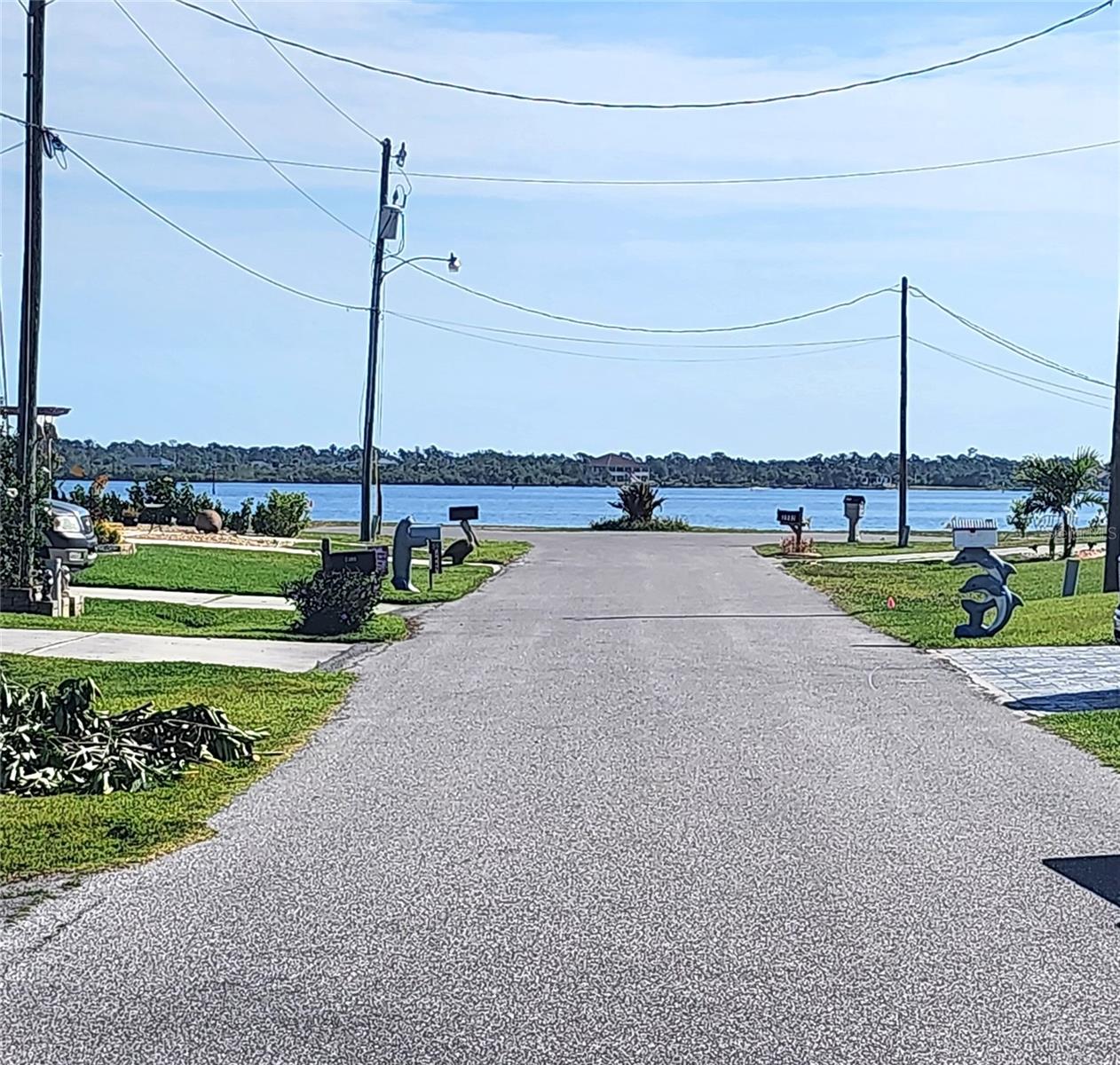 2425 VANCE TER, PORT CHARLOTTE, FL, 33981