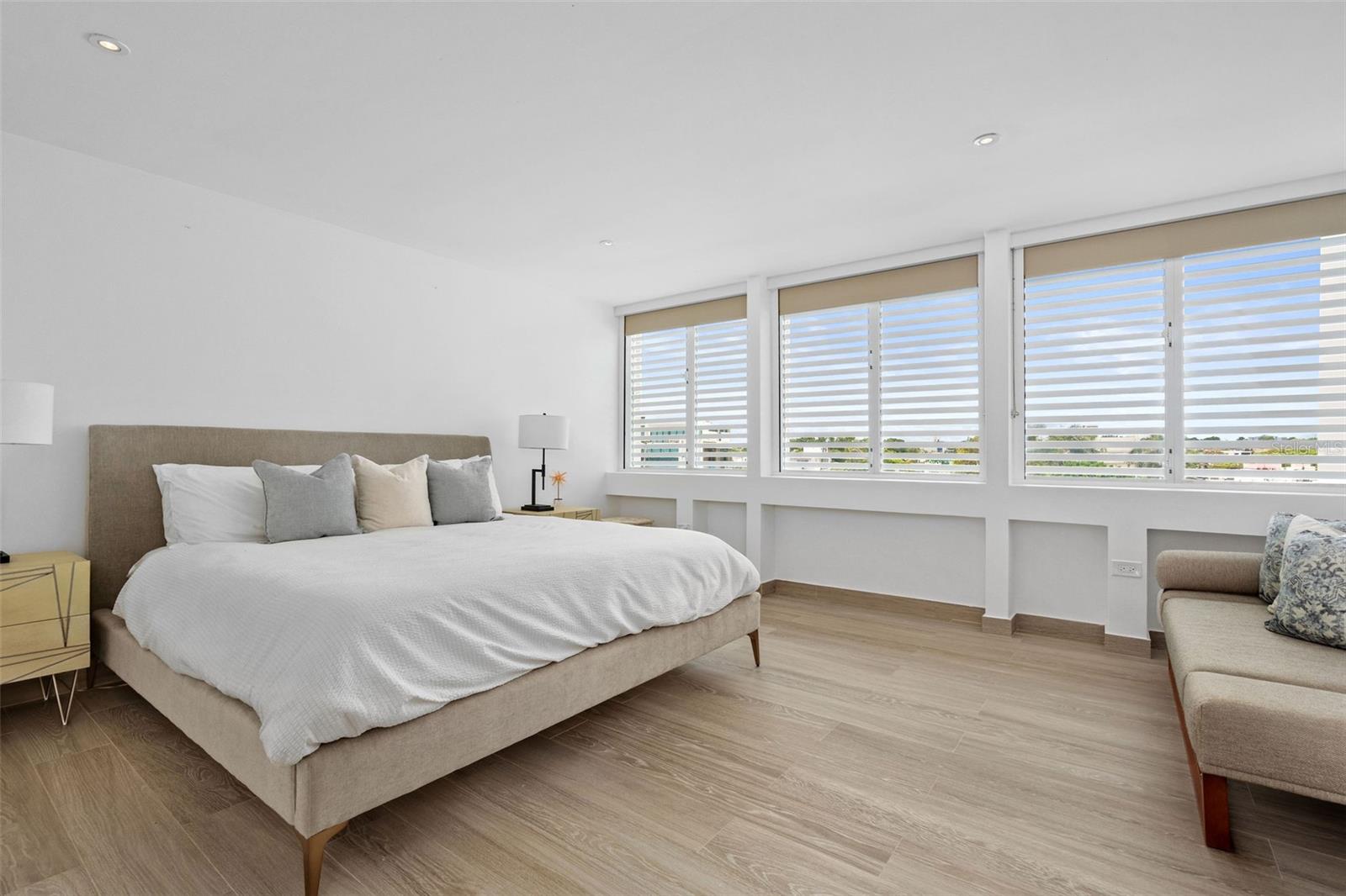 PR9105805 Property Photo