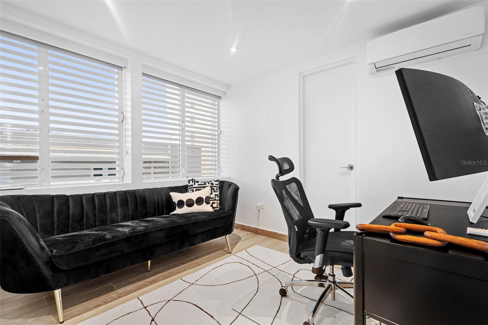 PR9105805 Property Photo