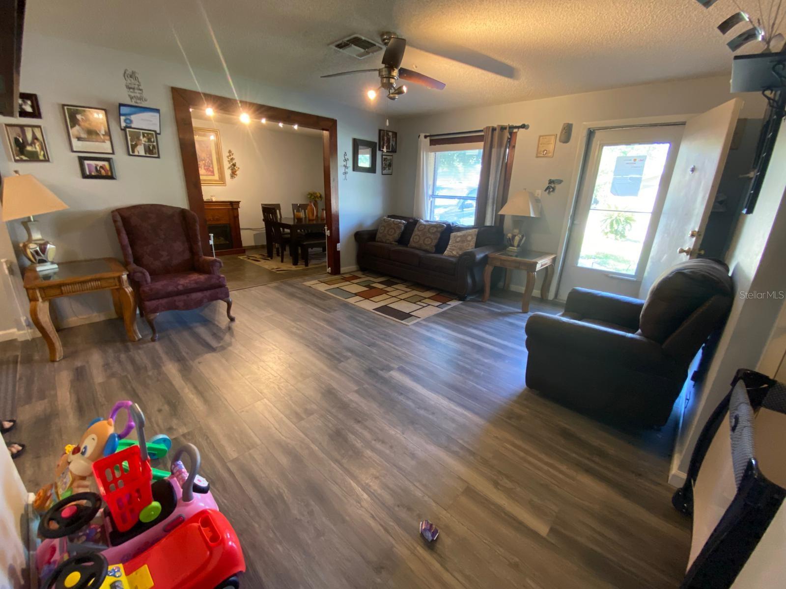 881 CEDAR CIR, TAVARES, FL, 32778
