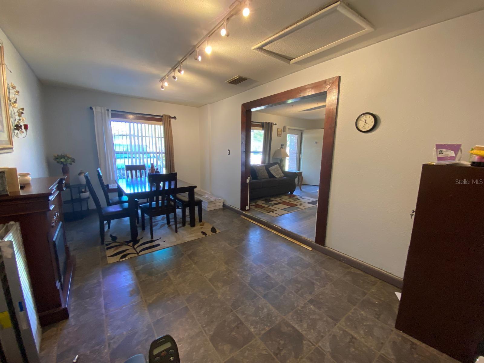 881 CEDAR CIR, TAVARES, FL, 32778