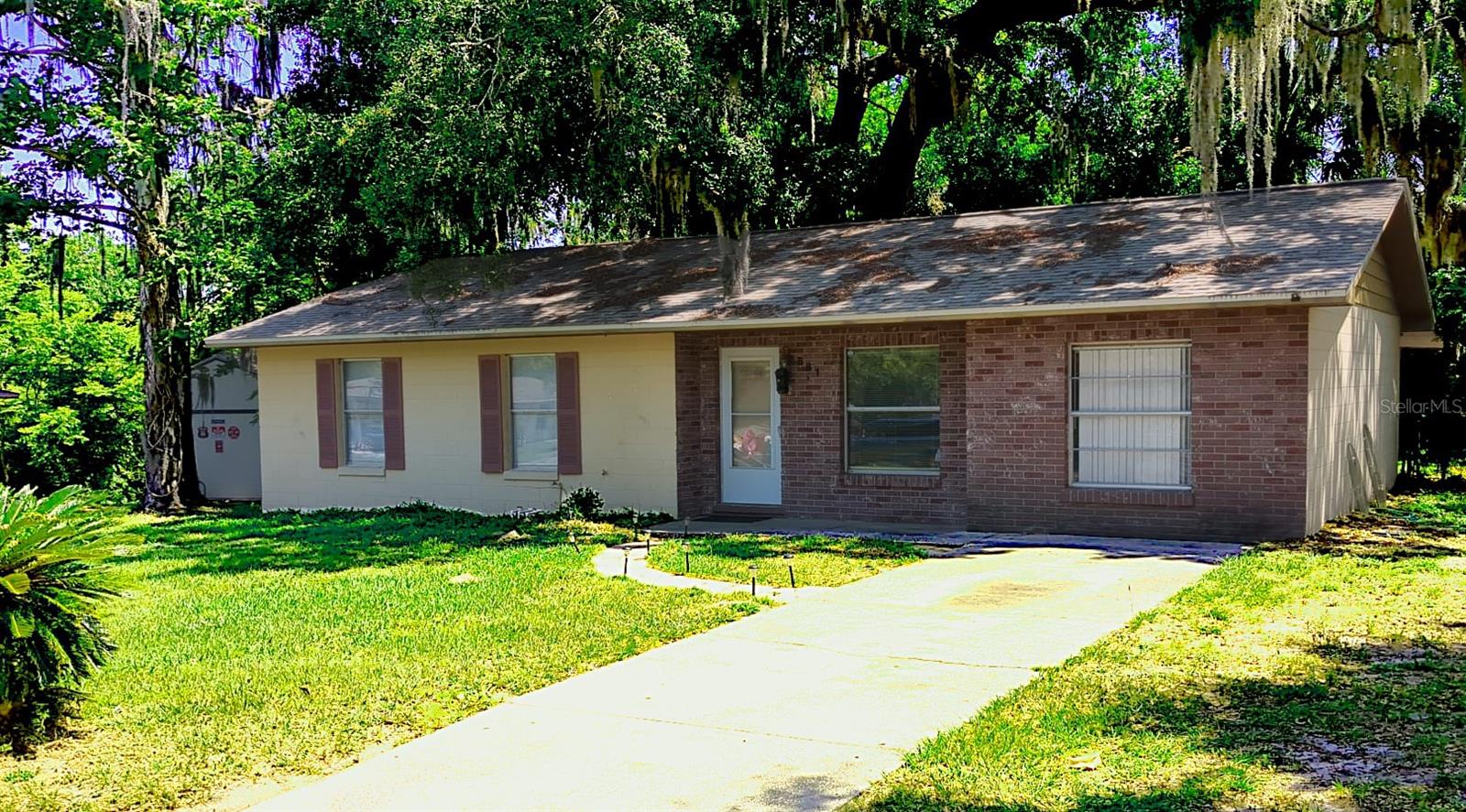 881 CEDAR CIR, TAVARES, FL, 32778