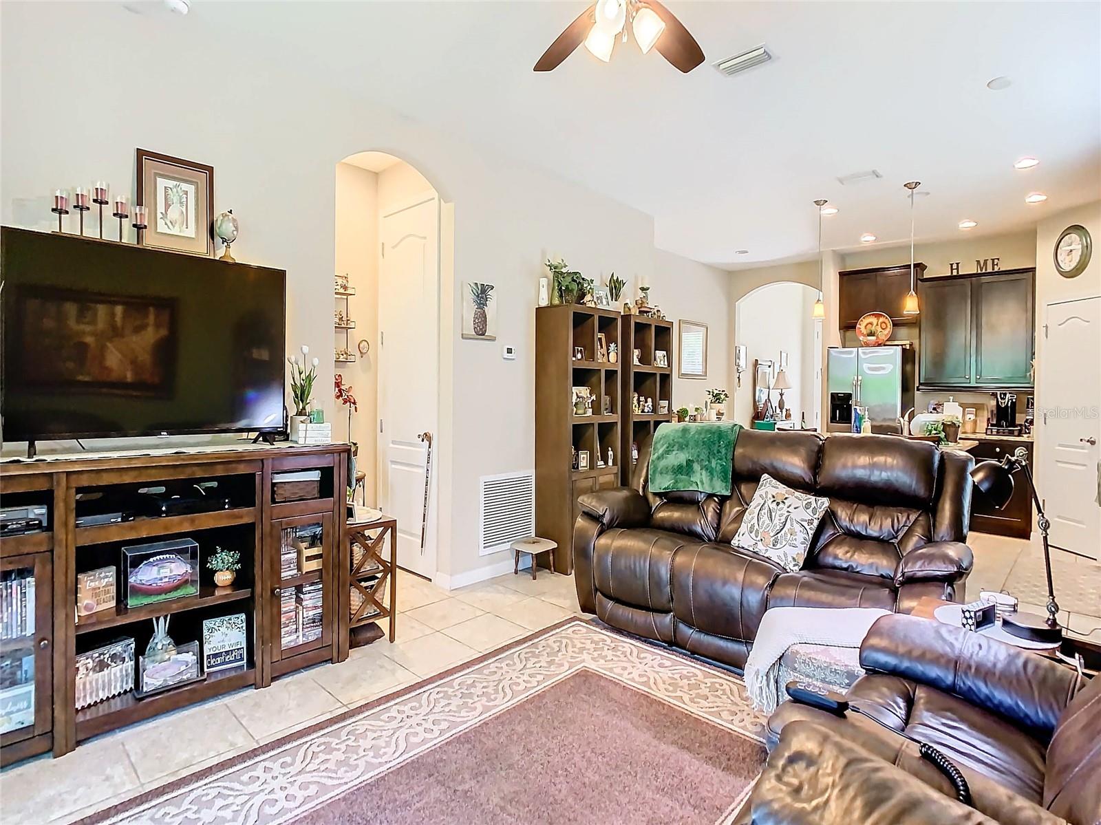 29405 COCHITI LAKE DR, SAN ANTONIO, FL, 33576