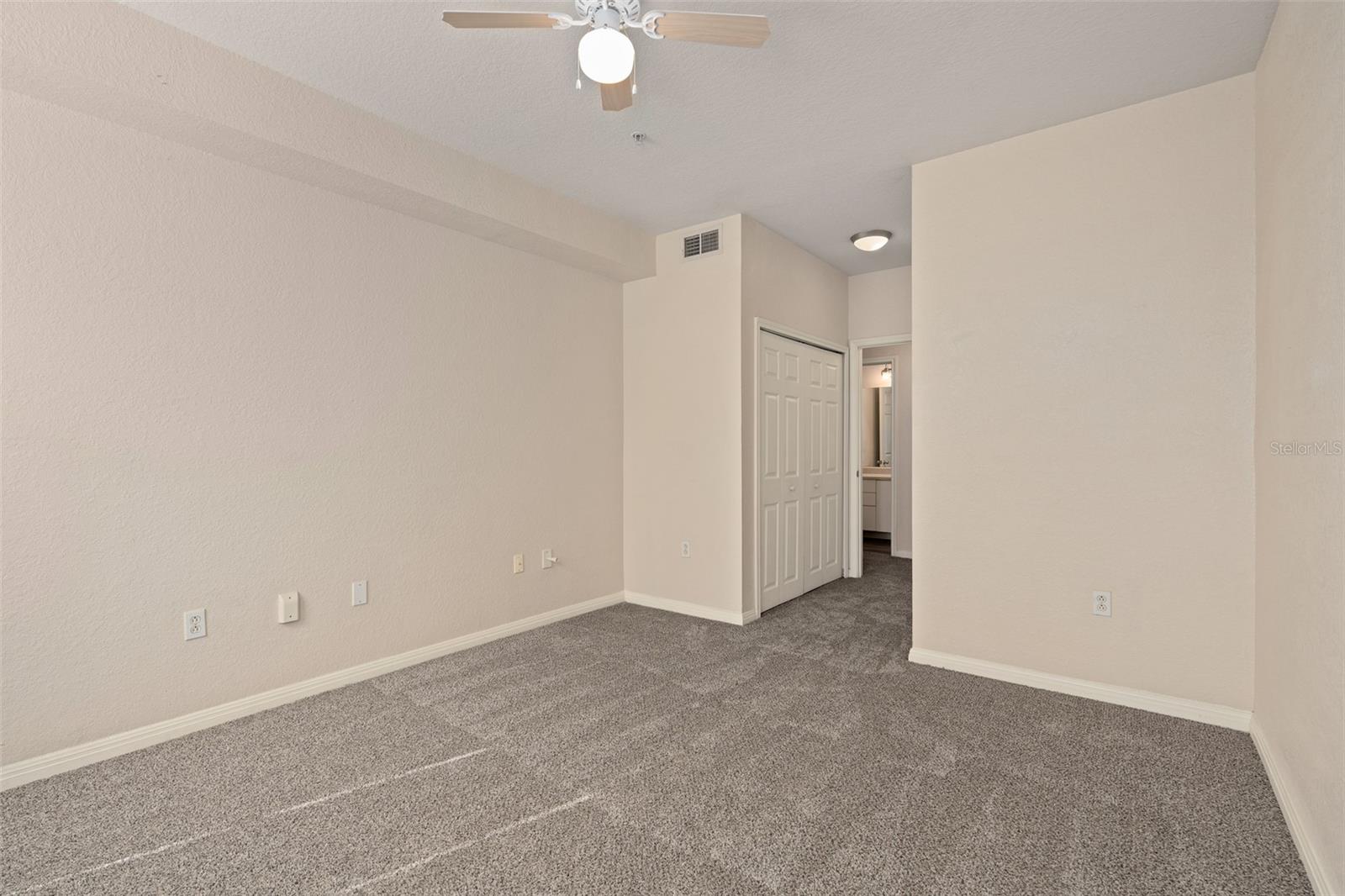 911 N ORANGE AVE #408, ORLANDO, FL, 32801