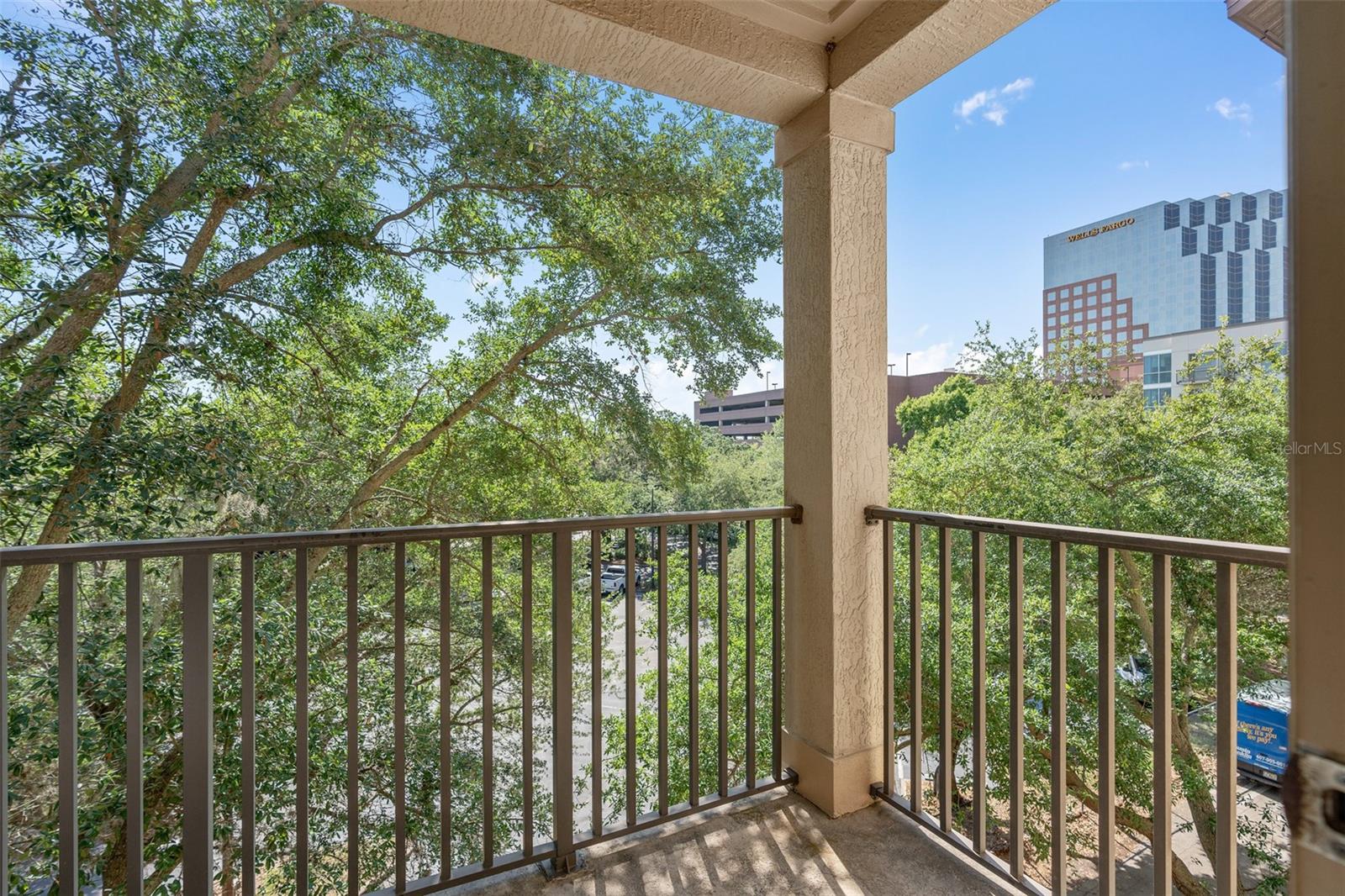 911 N ORANGE AVE #408, ORLANDO, FL, 32801