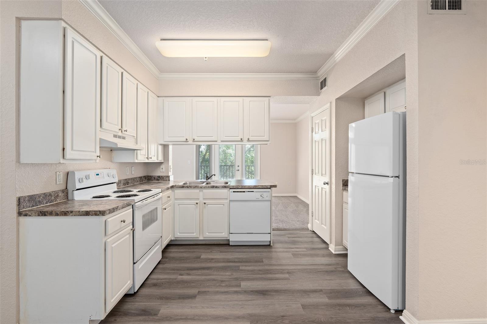 911 N ORANGE AVE #408, ORLANDO, FL, 32801