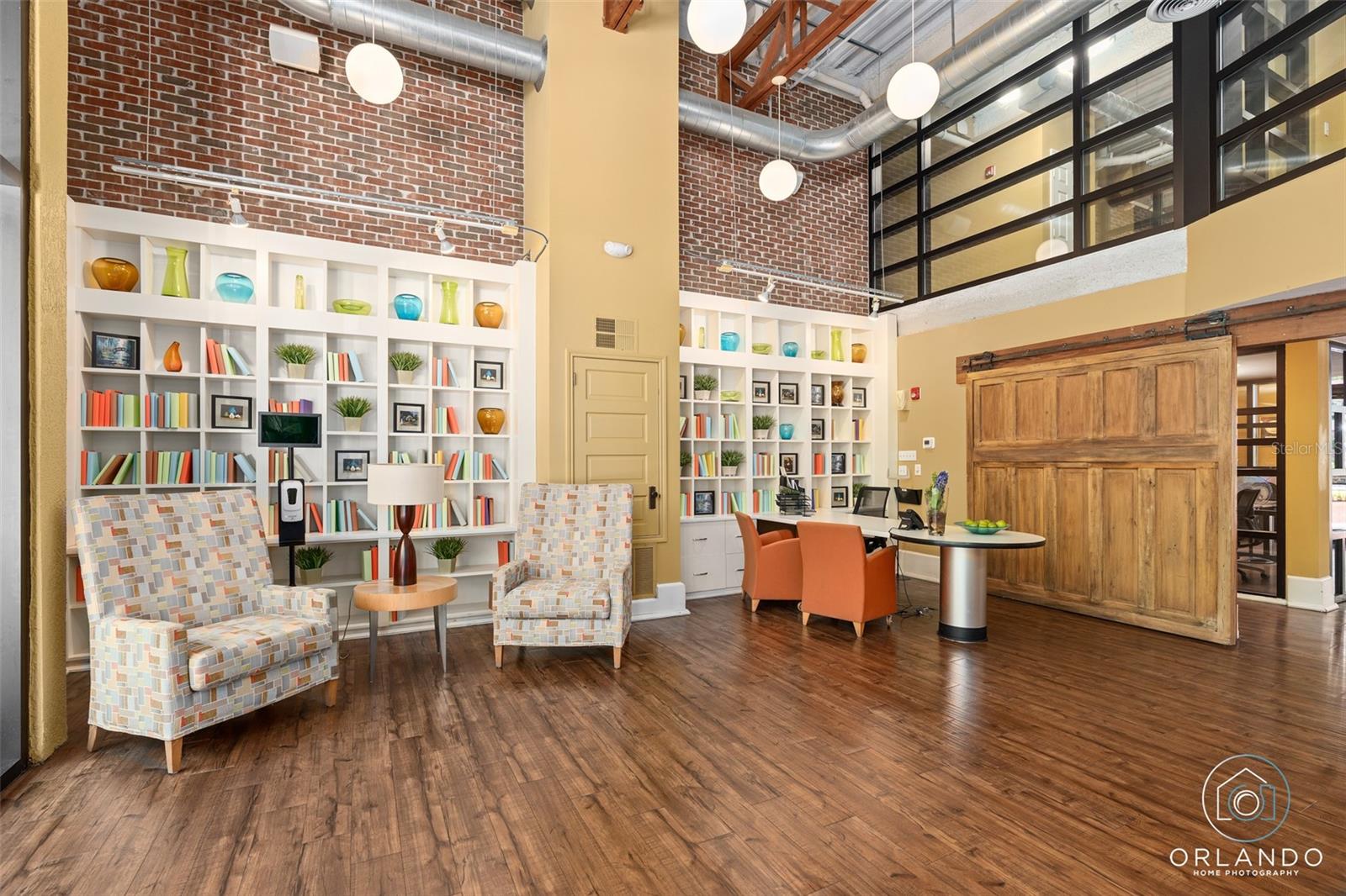 911 N ORANGE AVE #408, ORLANDO, FL, 32801