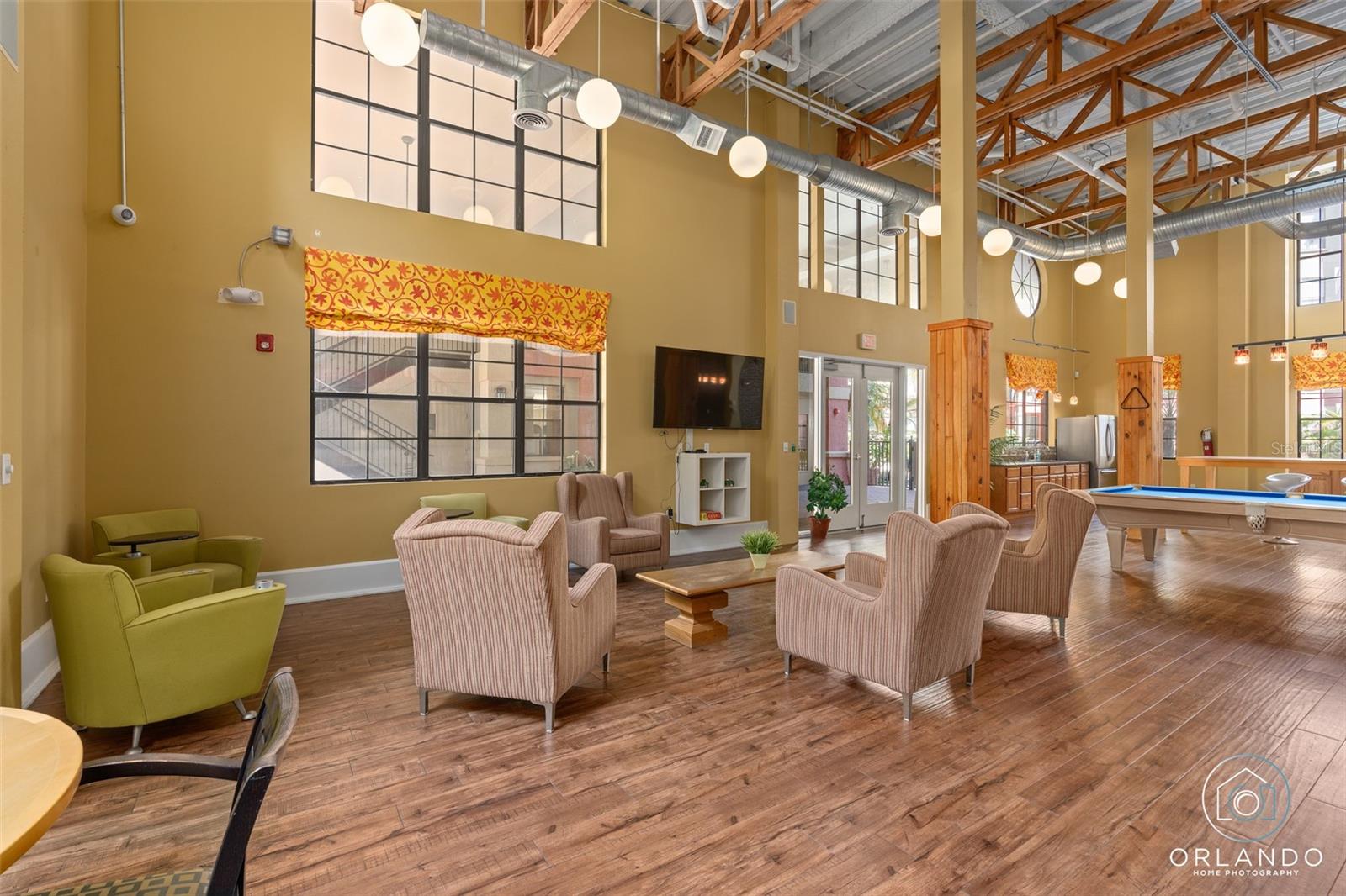 911 N ORANGE AVE #408, ORLANDO, FL, 32801