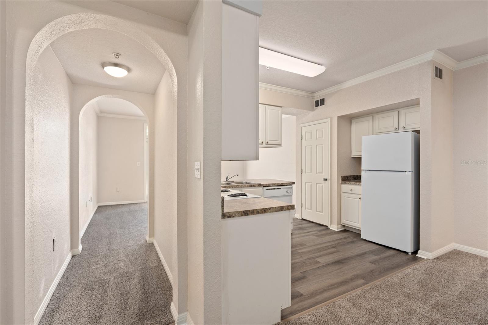 911 N ORANGE AVE #408, ORLANDO, FL, 32801