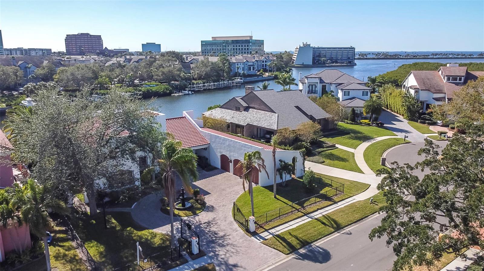 7306 PELICAN ISLAND DR, TAMPA, FL, 33634