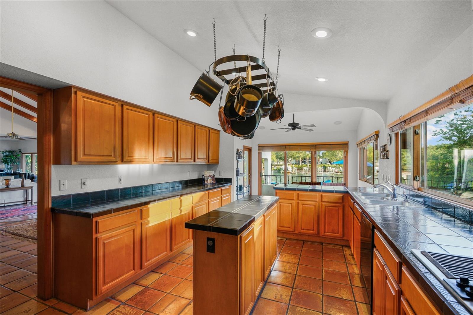 7306 PELICAN ISLAND DR, TAMPA, FL, 33634