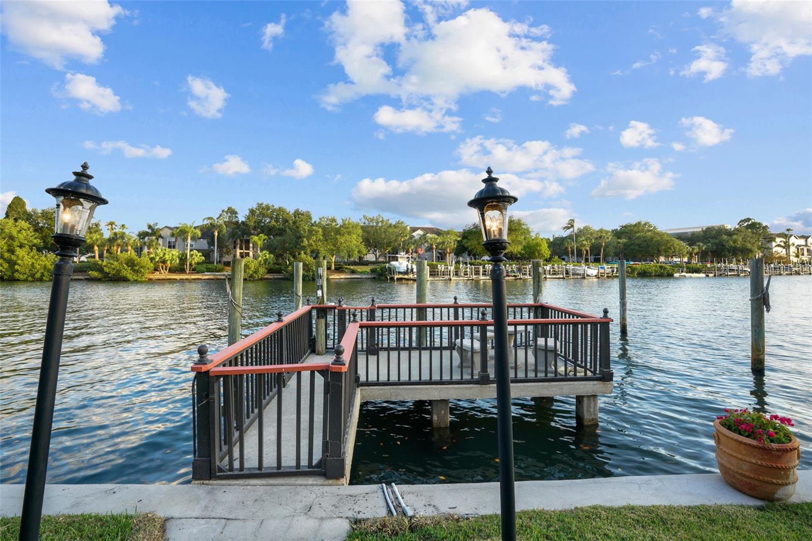7306 PELICAN ISLAND DR, TAMPA, FL, 33634