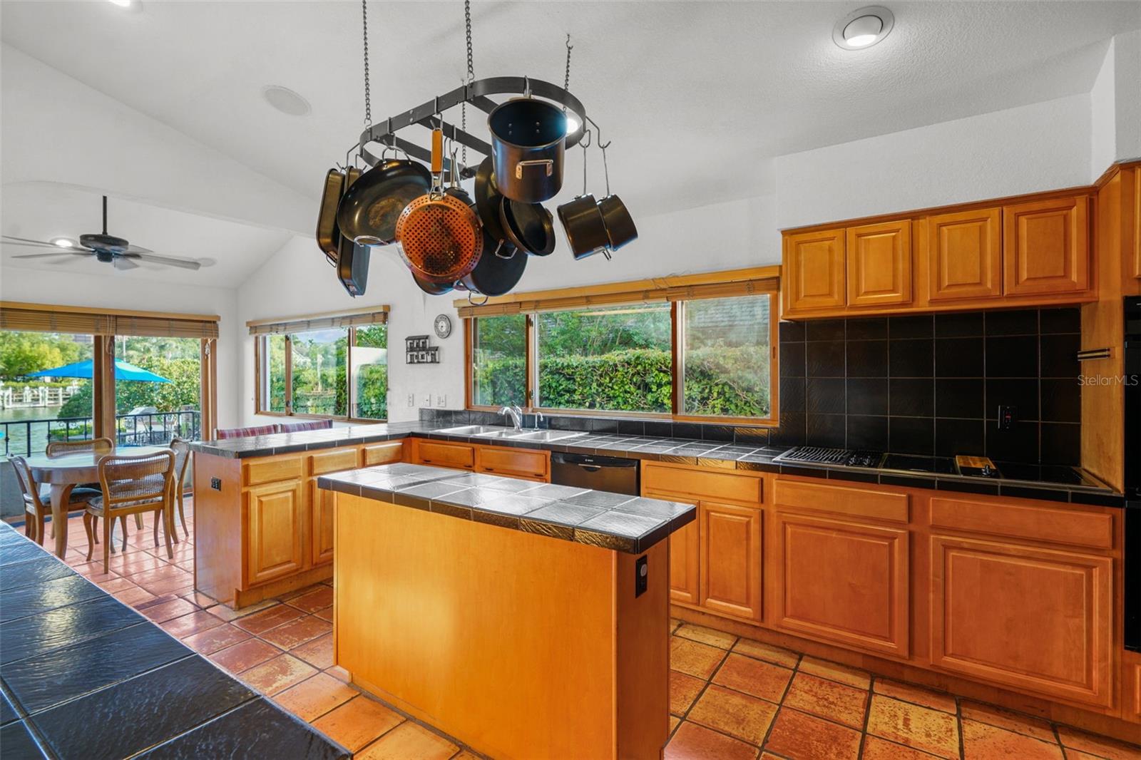 7306 PELICAN ISLAND DR, TAMPA, FL, 33634