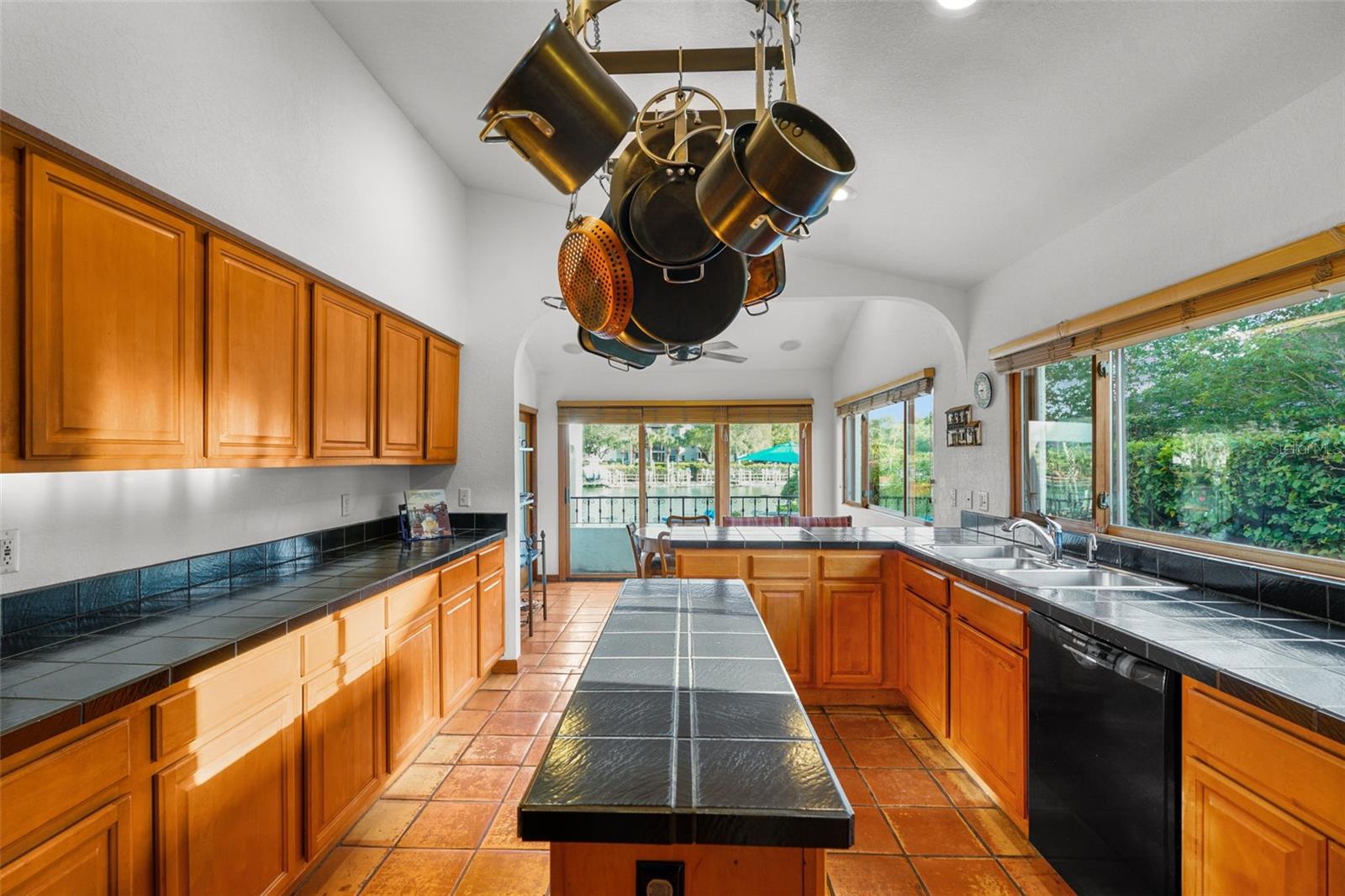7306 PELICAN ISLAND DR, TAMPA, FL, 33634