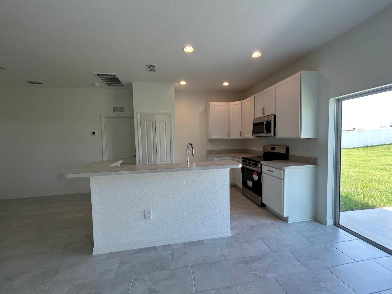 1057 BERGAMOT DR, BARTOW, FL, 33830