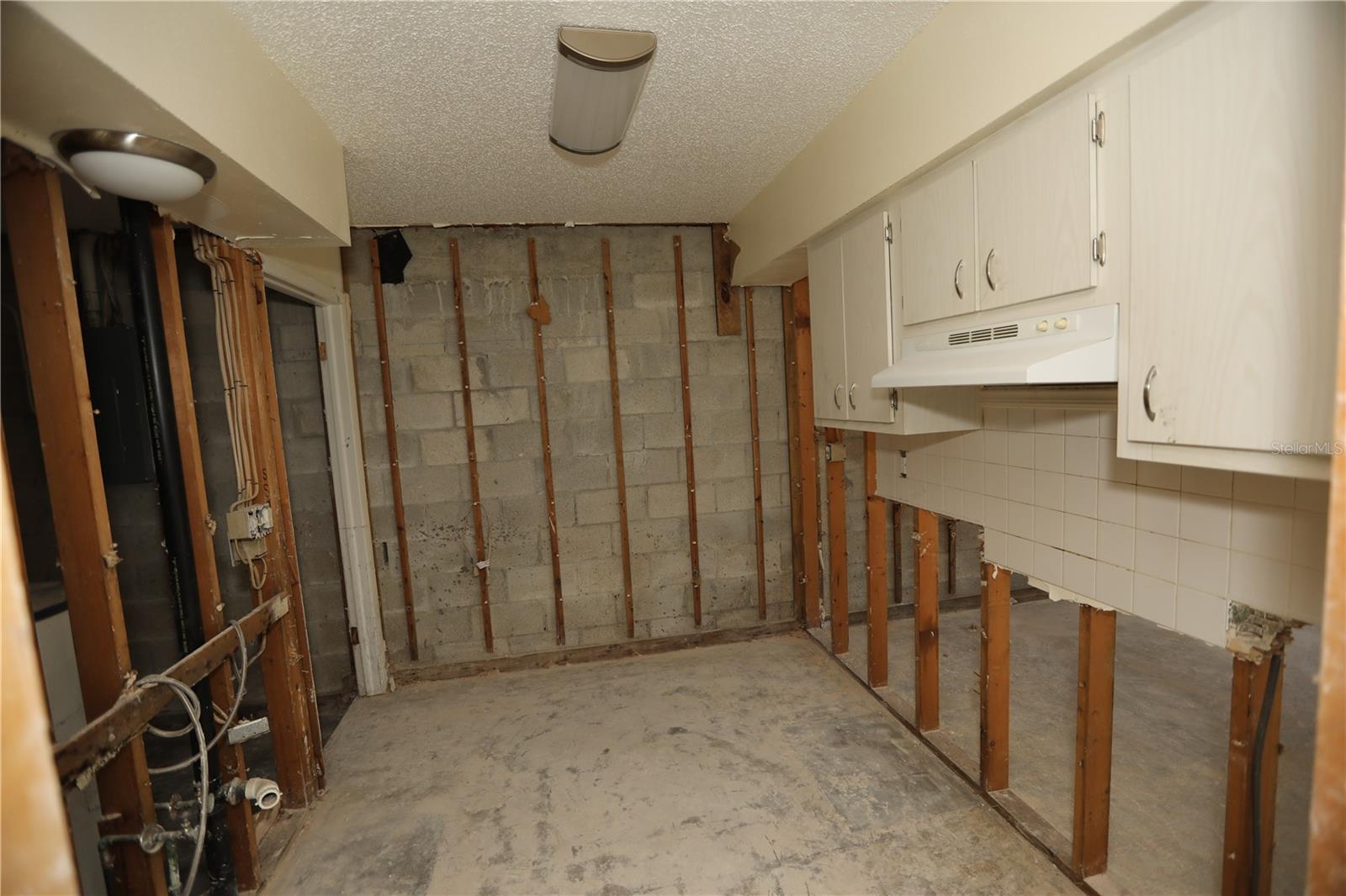 23012 SENECA AVE, PORT CHARLOTTE, FL, 33980