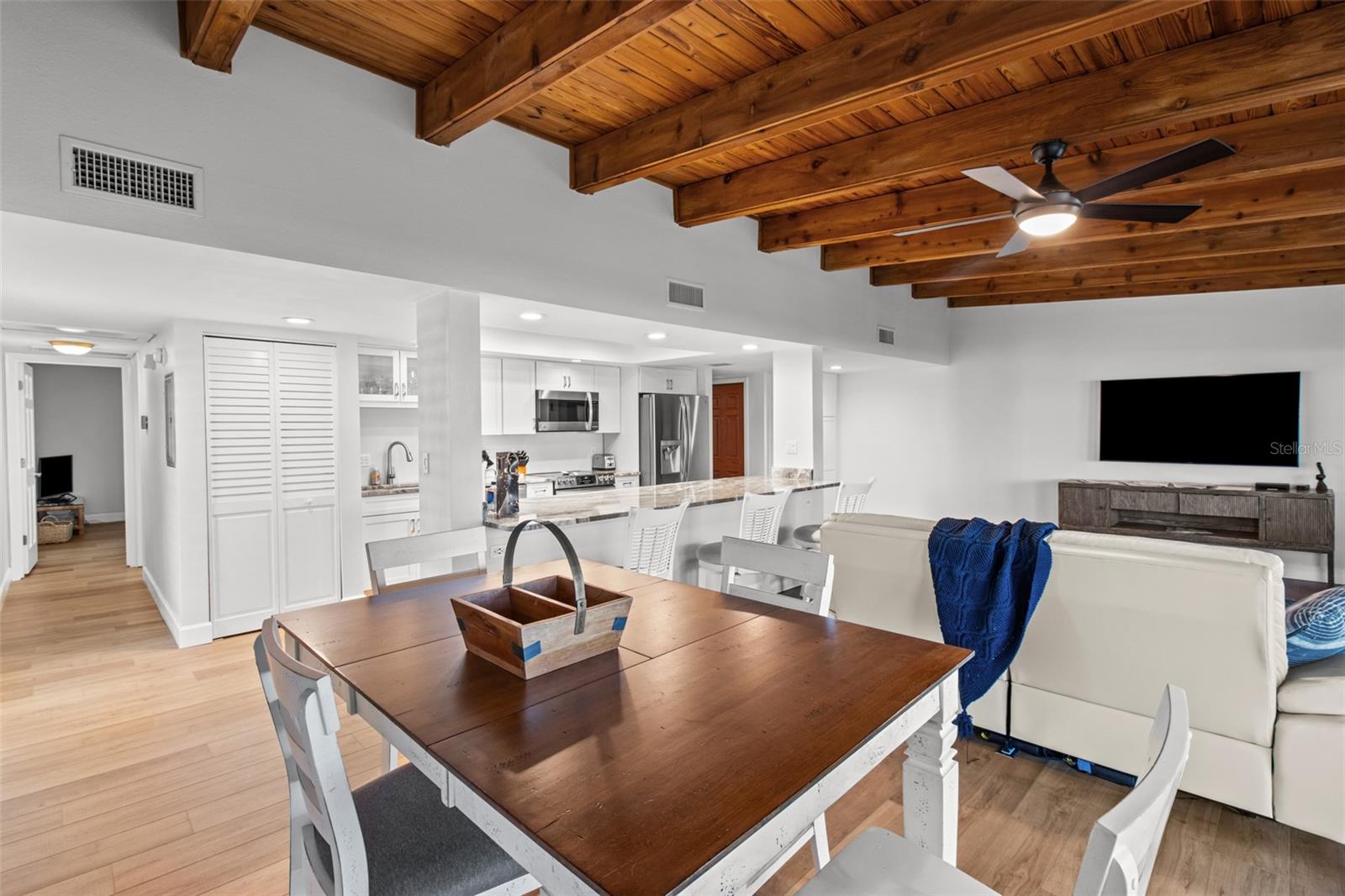 200 120TH AVE W #8A, TREASURE ISLAND, FL, 33706