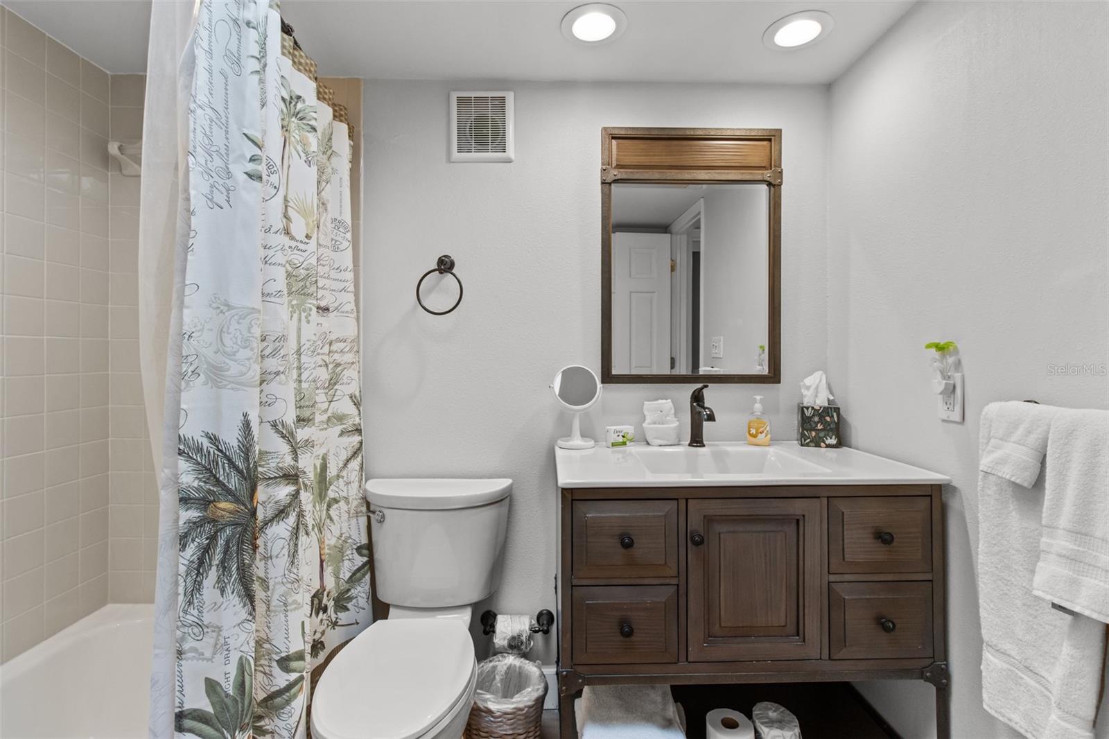 200 120TH AVE W #8A, TREASURE ISLAND, FL, 33706