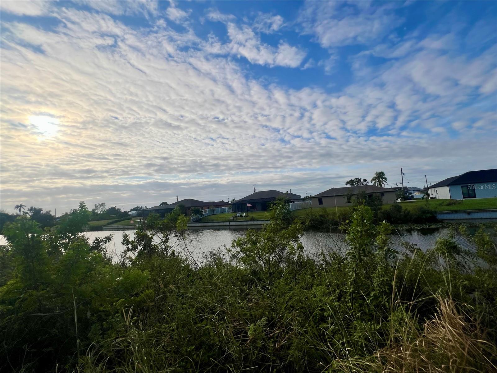 934 NE 12TH ST, CAPE CORAL, FL, 33909