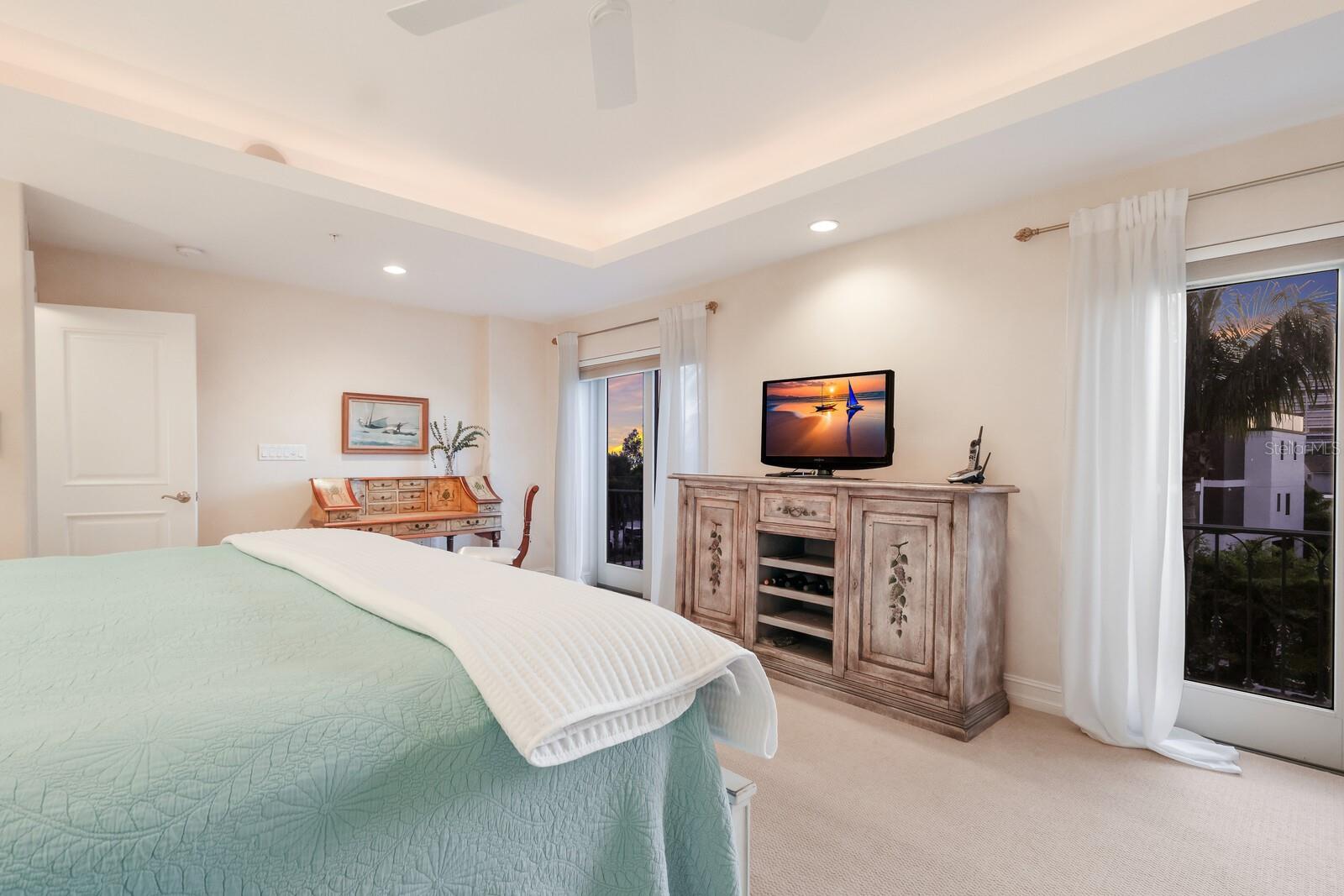 405 BEACH RD #B, SARASOTA, FL, 34242