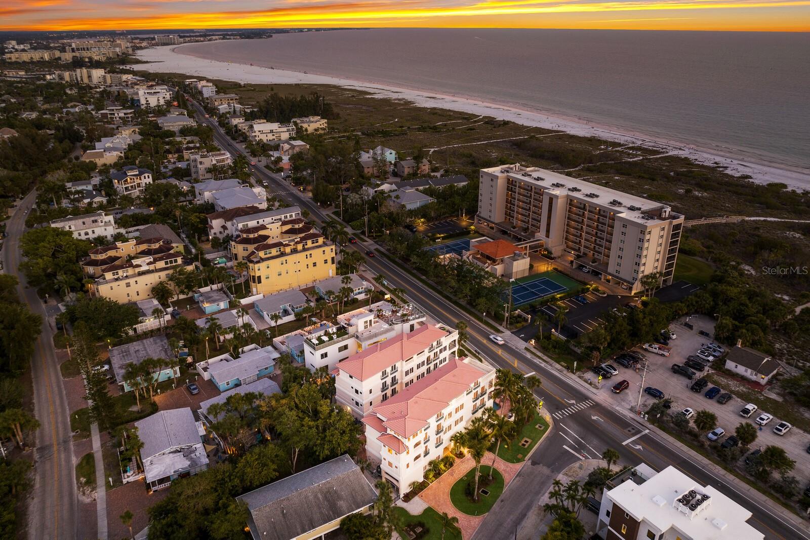 405 BEACH RD #B, SARASOTA, FL, 34242