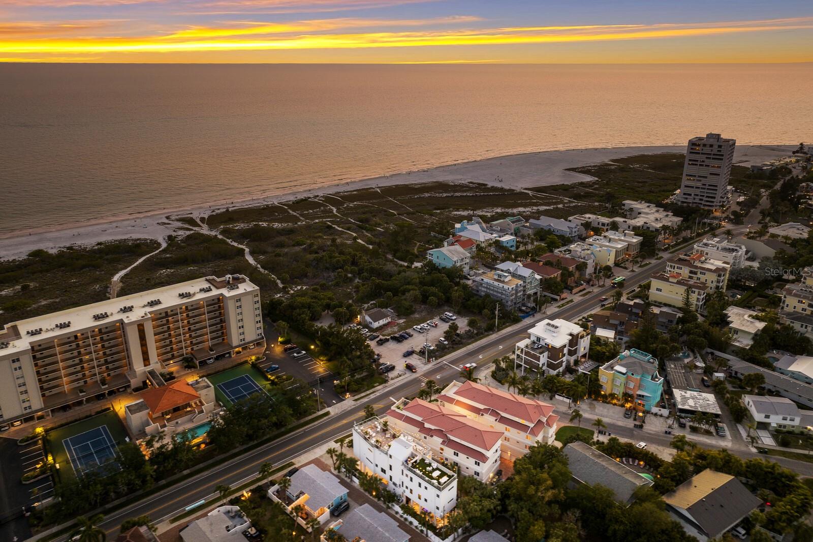 405 BEACH RD #B, SARASOTA, FL, 34242