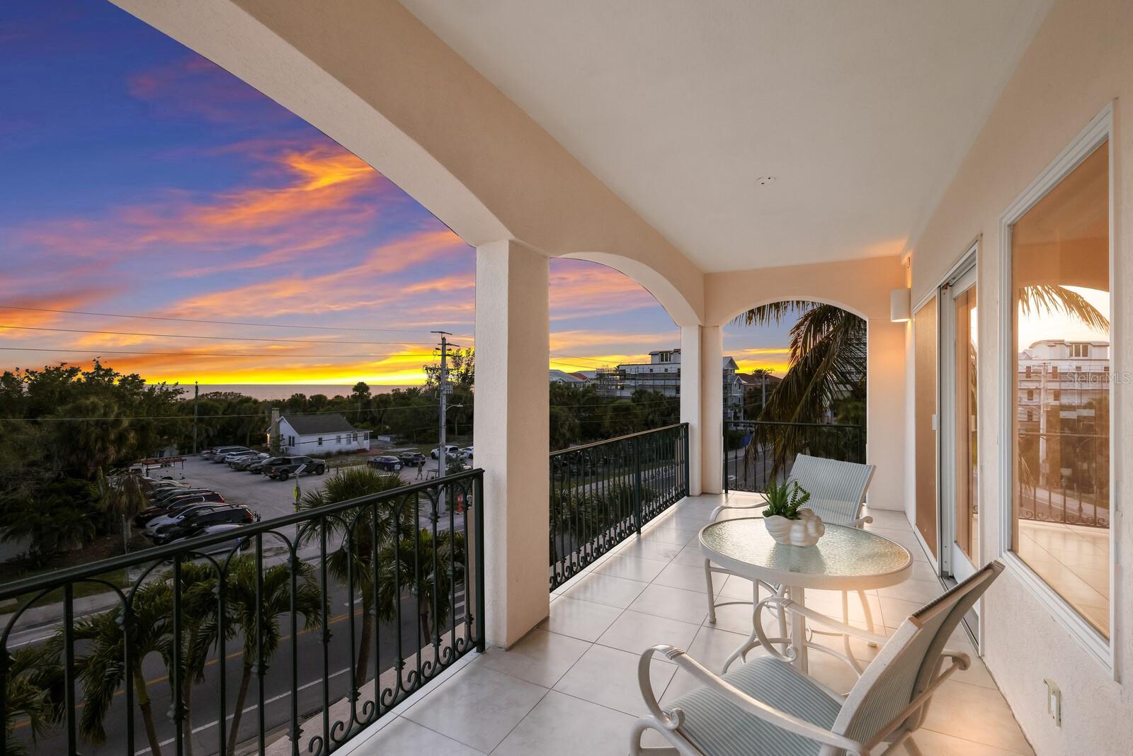 405 BEACH RD #B, SARASOTA, FL, 34242