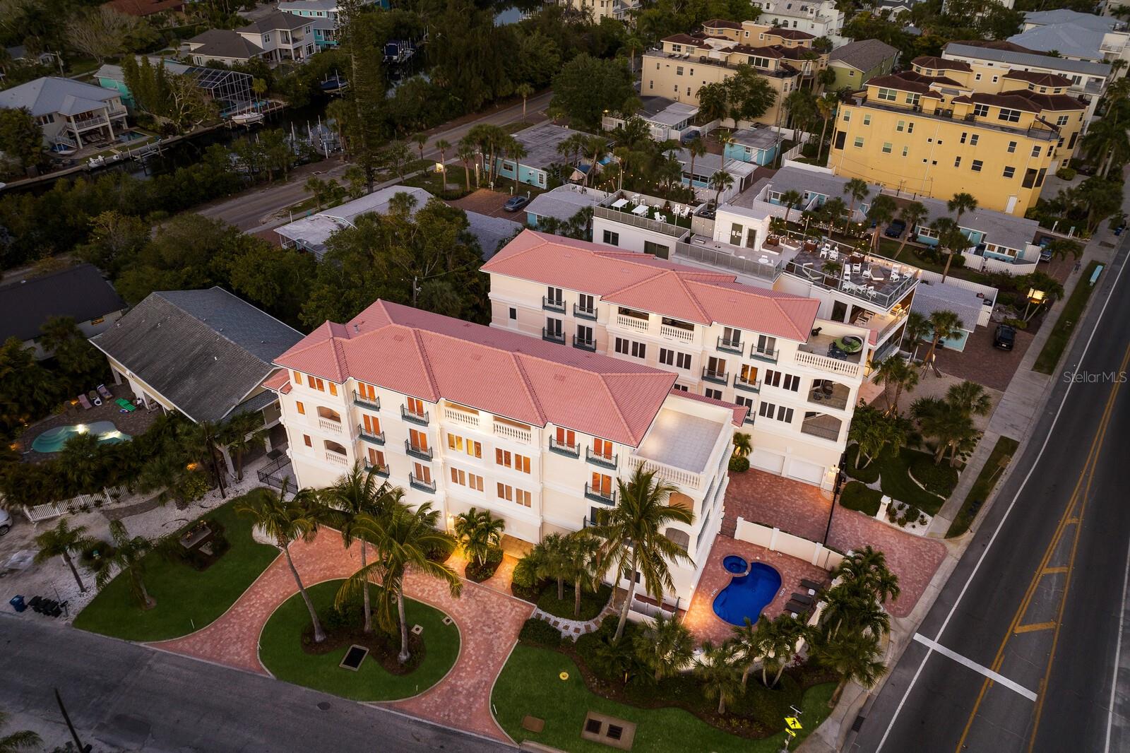 405 BEACH RD #B, SARASOTA, FL, 34242