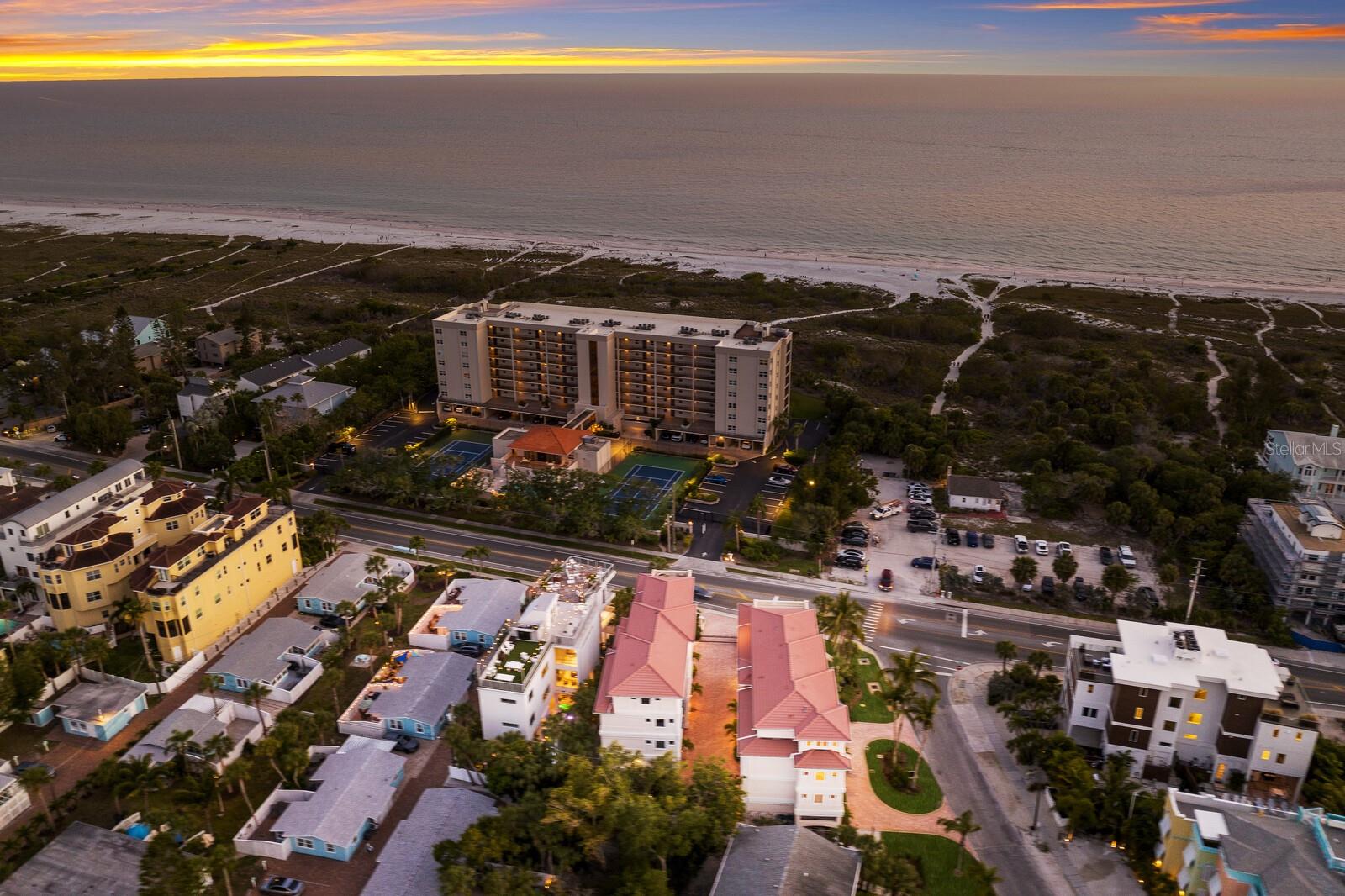 405 BEACH RD #B, SARASOTA, FL, 34242