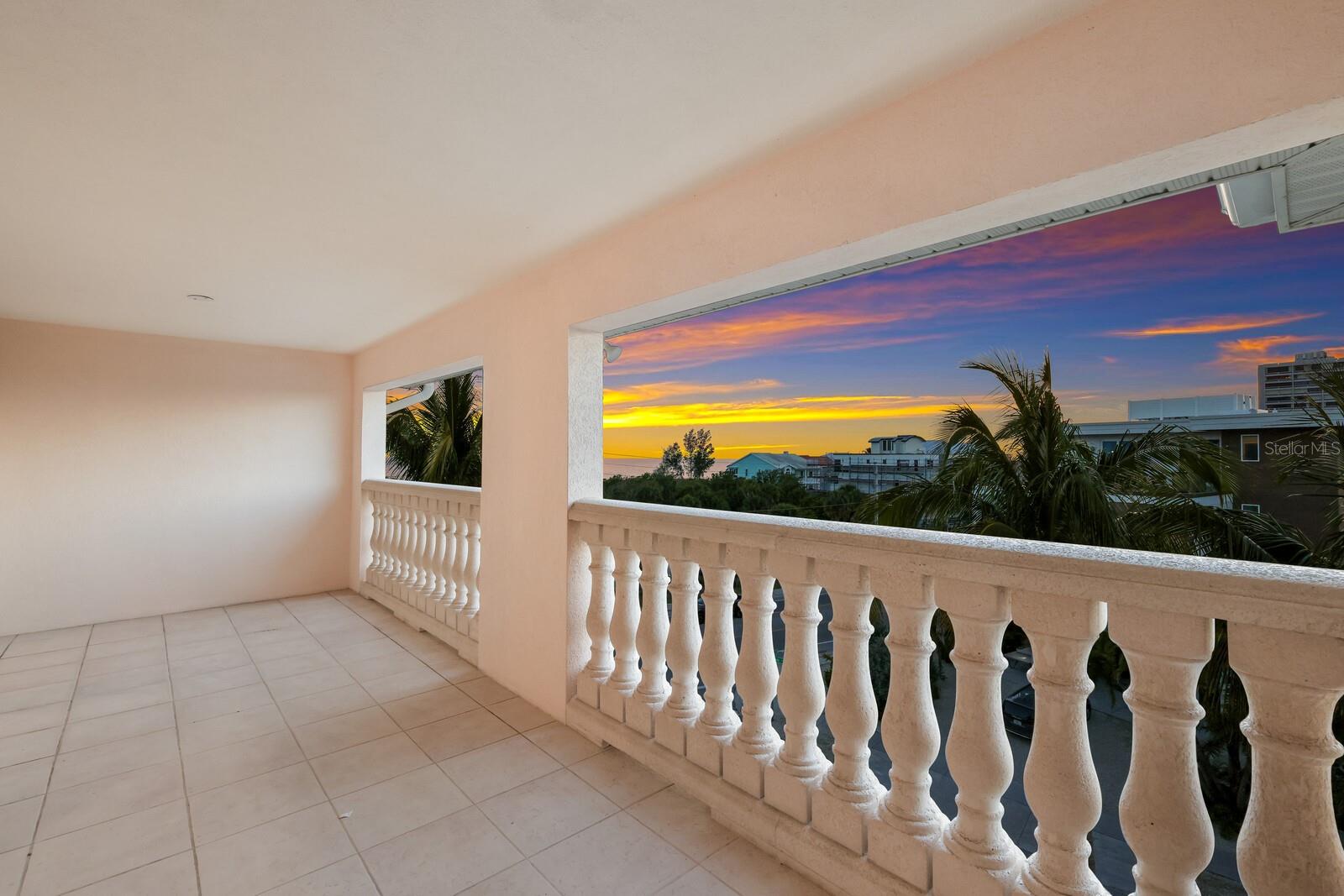 405 BEACH RD #B, SARASOTA, FL, 34242