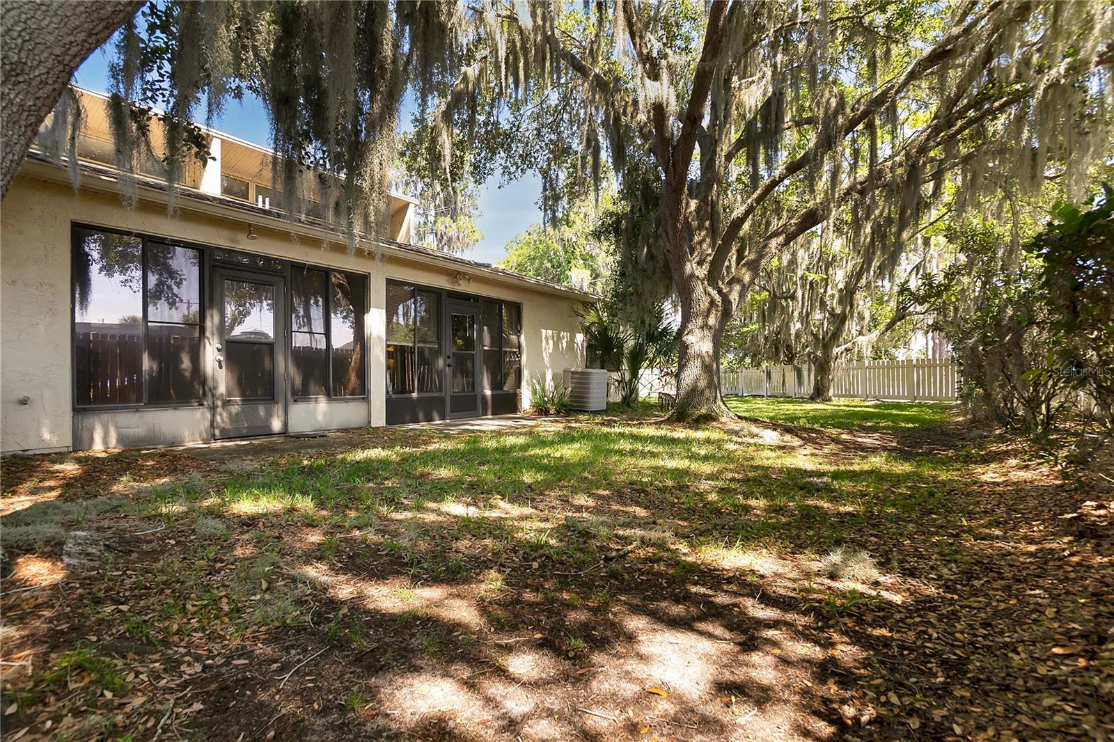 2205 CYPRESS COVE DR, TAVARES, FL, 32778