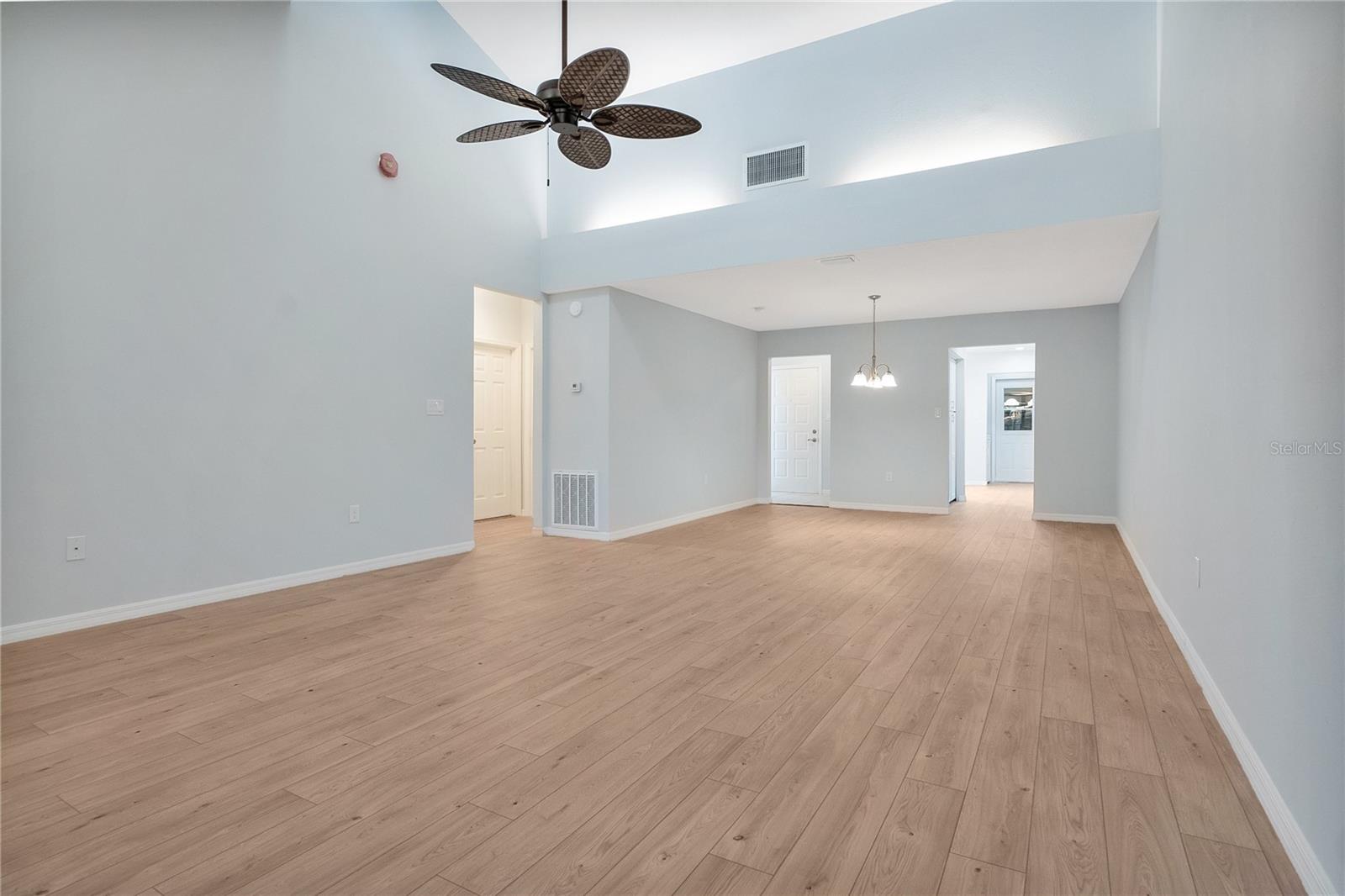 2205 CYPRESS COVE DR, TAVARES, FL, 32778