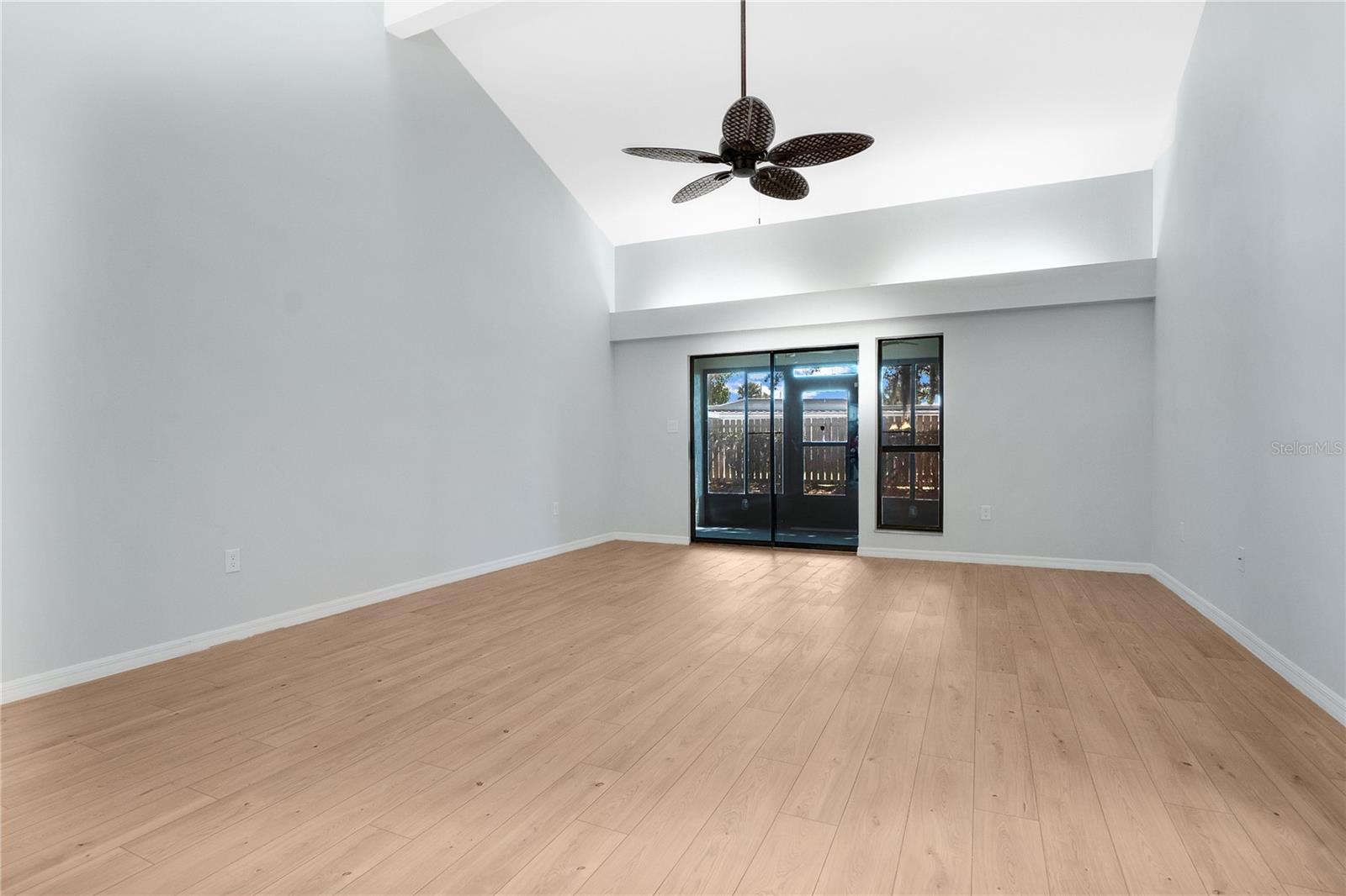 2205 CYPRESS COVE DR, TAVARES, FL, 32778