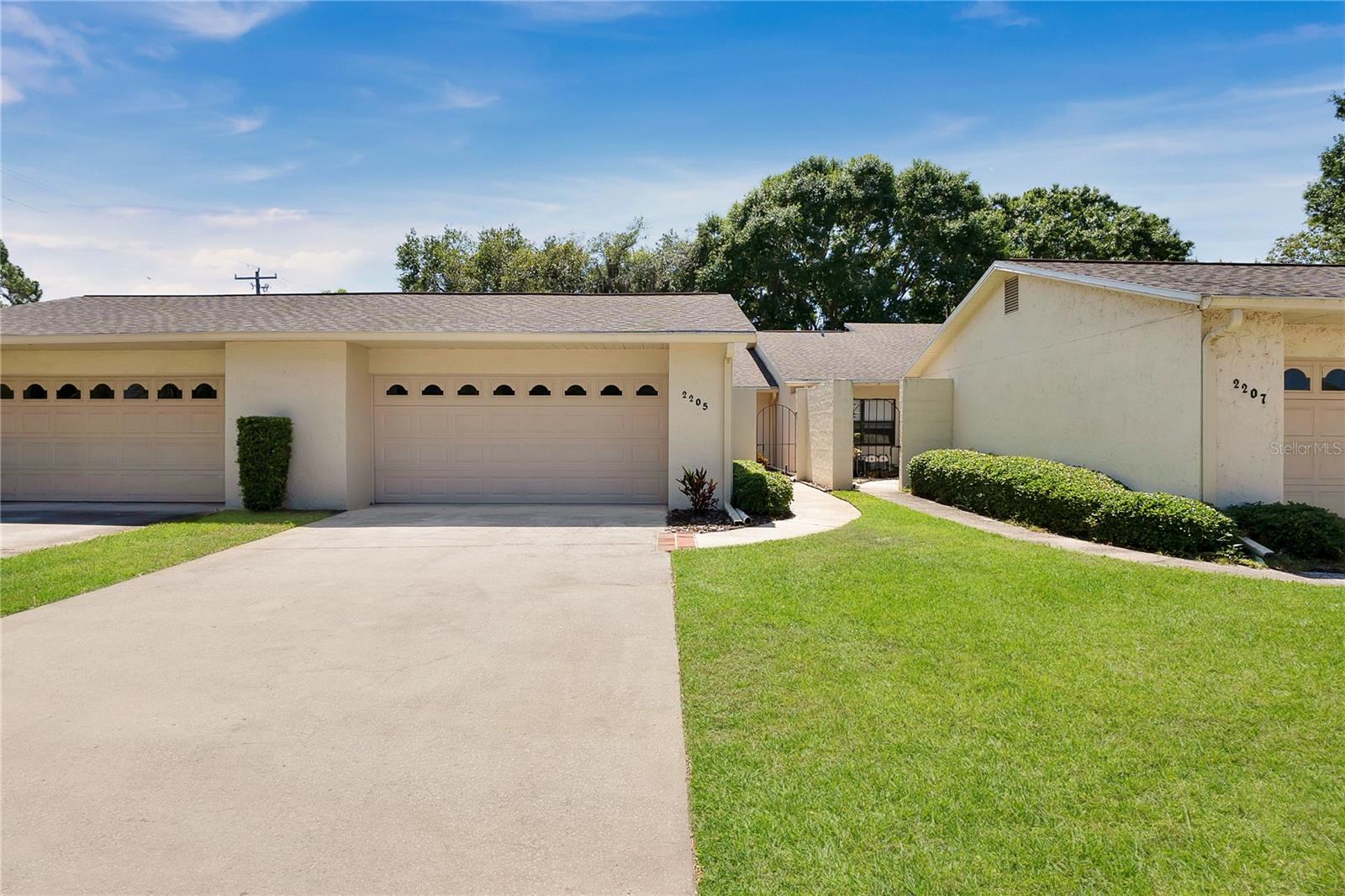 2205 CYPRESS COVE DR, TAVARES, FL, 32778