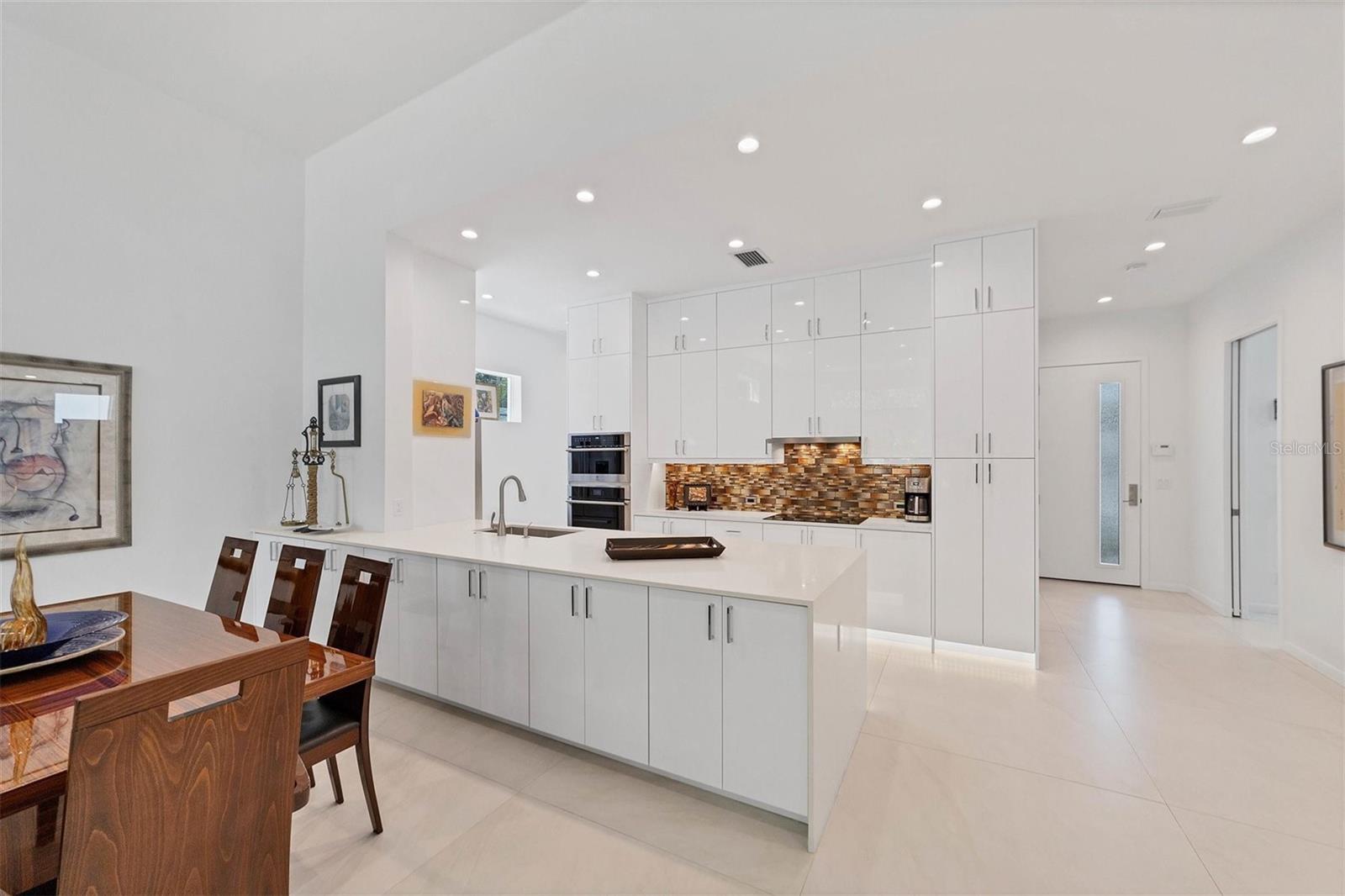 2135 HYDE PARK ST, SARASOTA, FL, 34239