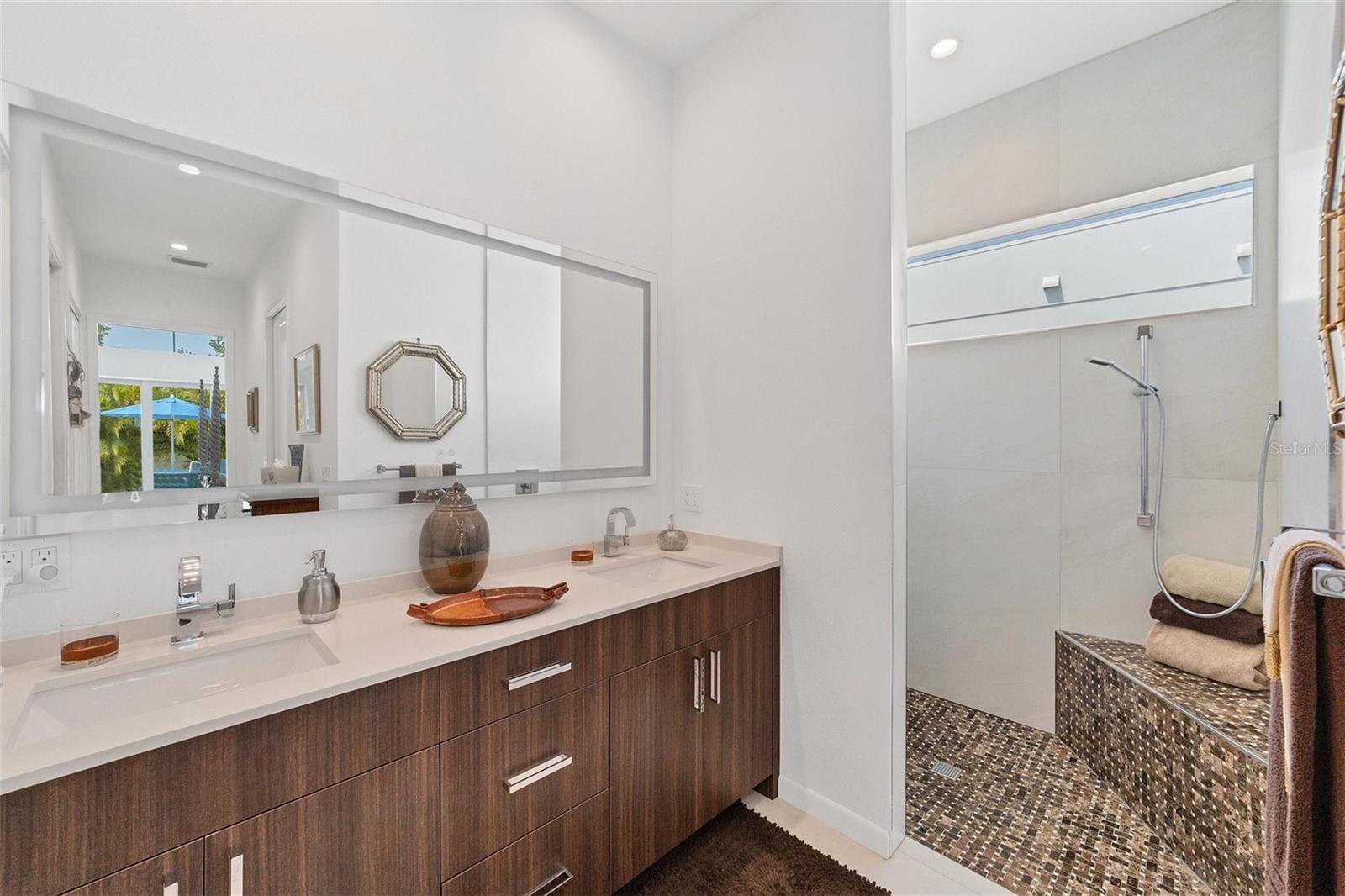 2135 HYDE PARK ST, SARASOTA, FL, 34239