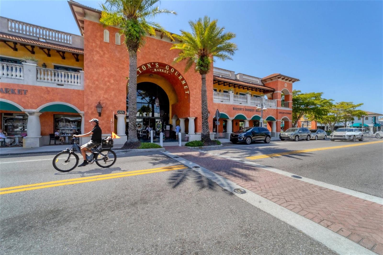 2135 HYDE PARK ST, SARASOTA, FL, 34239