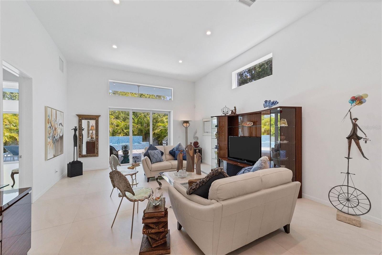 2135 HYDE PARK ST, SARASOTA, FL, 34239