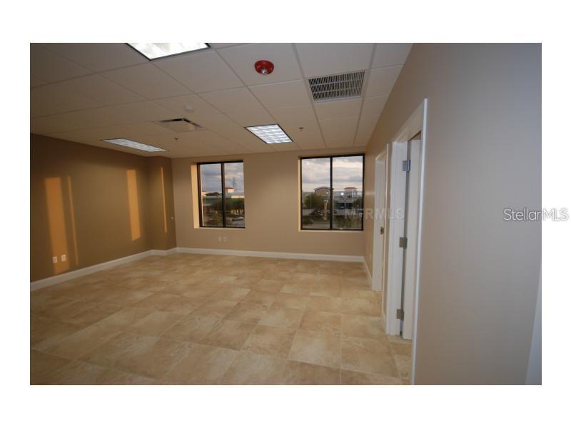 6735 CONROY WINDERMERE RD #215, ORLANDO, FL, 32835