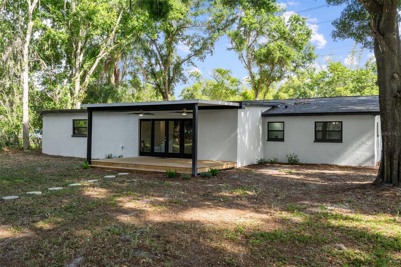 730 CRYSTAL LAKE RD, LUTZ, FL, 33548