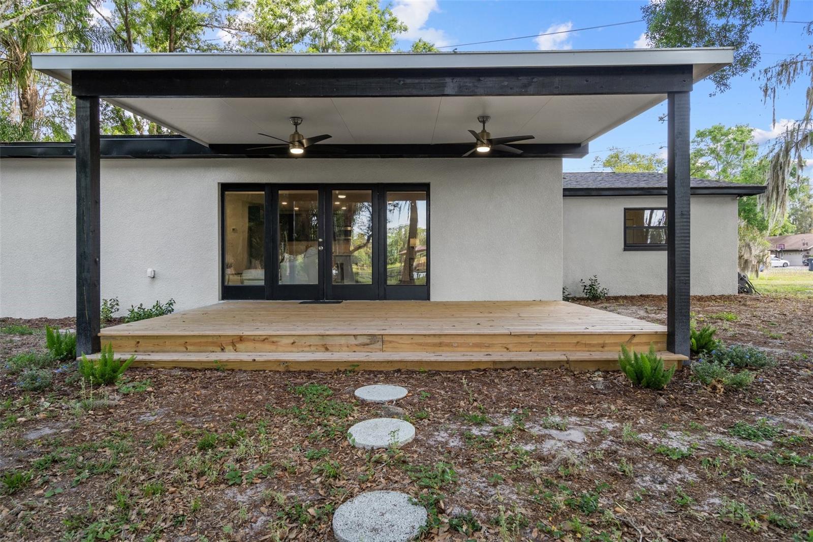 730 CRYSTAL LAKE RD, LUTZ, FL, 33548