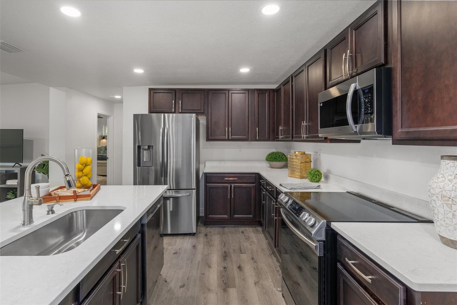 730 CRYSTAL LAKE RD, LUTZ, FL, 33548