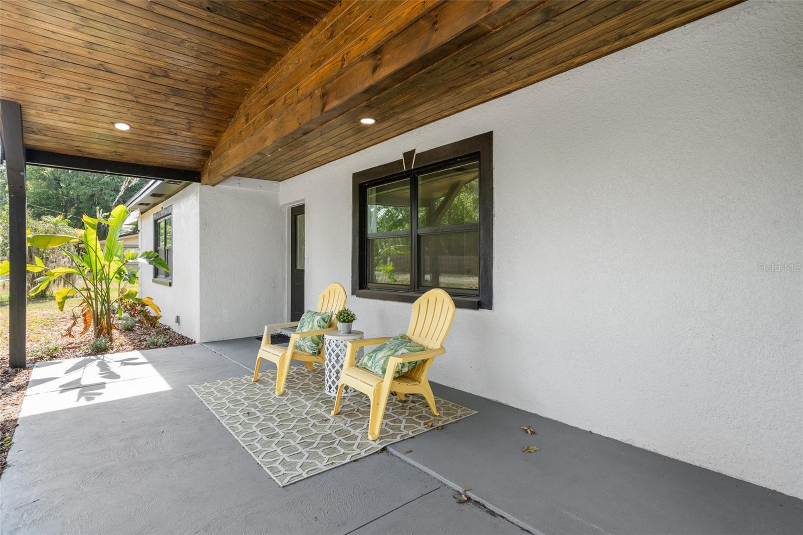 730 CRYSTAL LAKE RD, LUTZ, FL, 33548