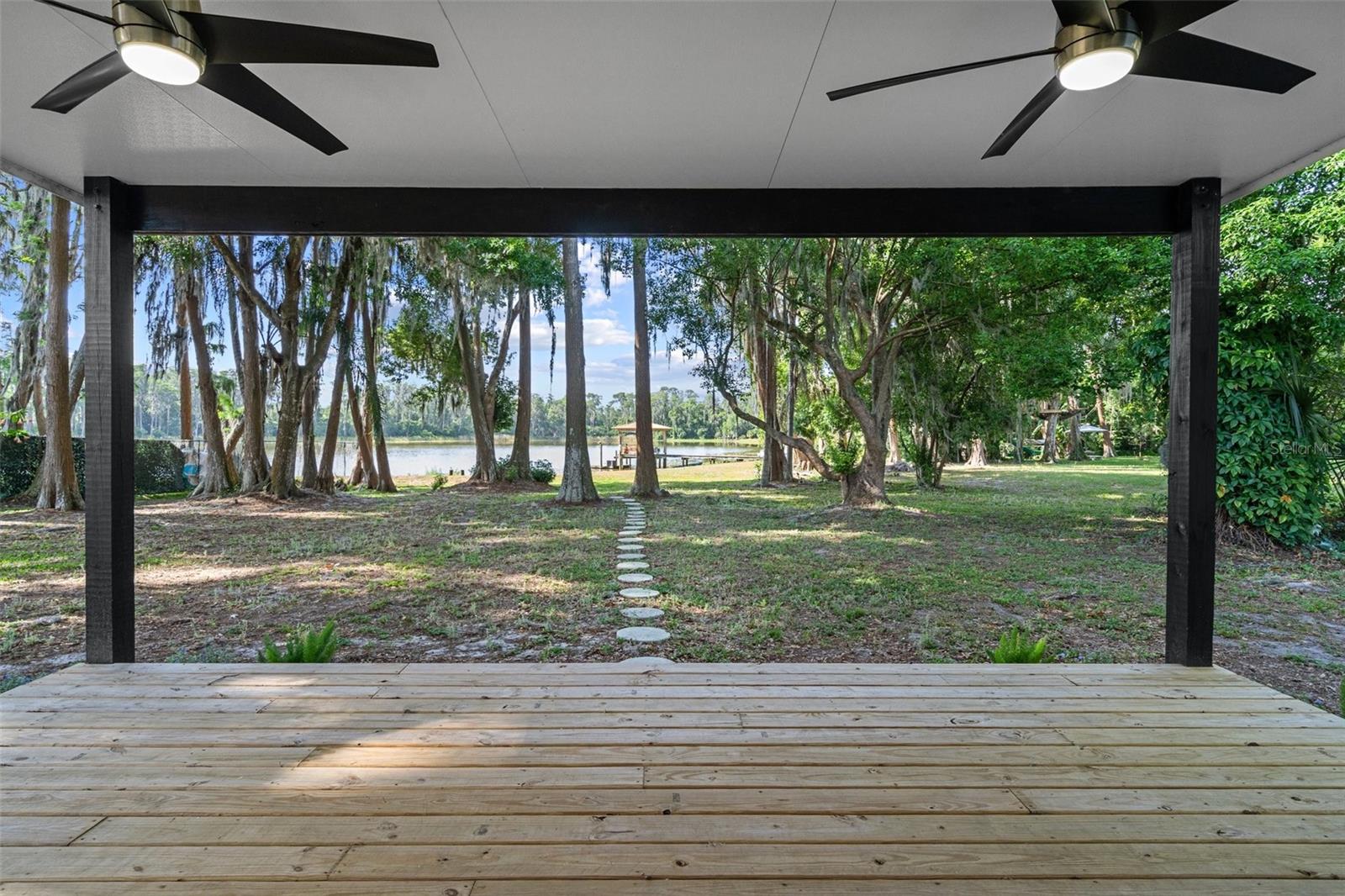 730 CRYSTAL LAKE RD, LUTZ, FL, 33548