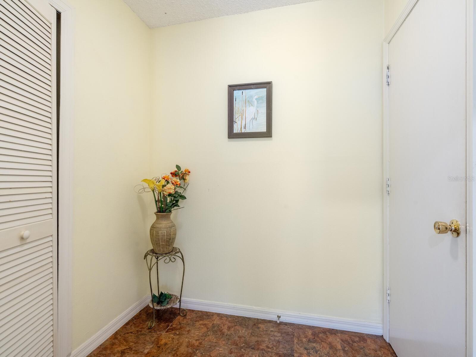 5228 LANDINGS BLVD #202, SARASOTA, FL, 34231