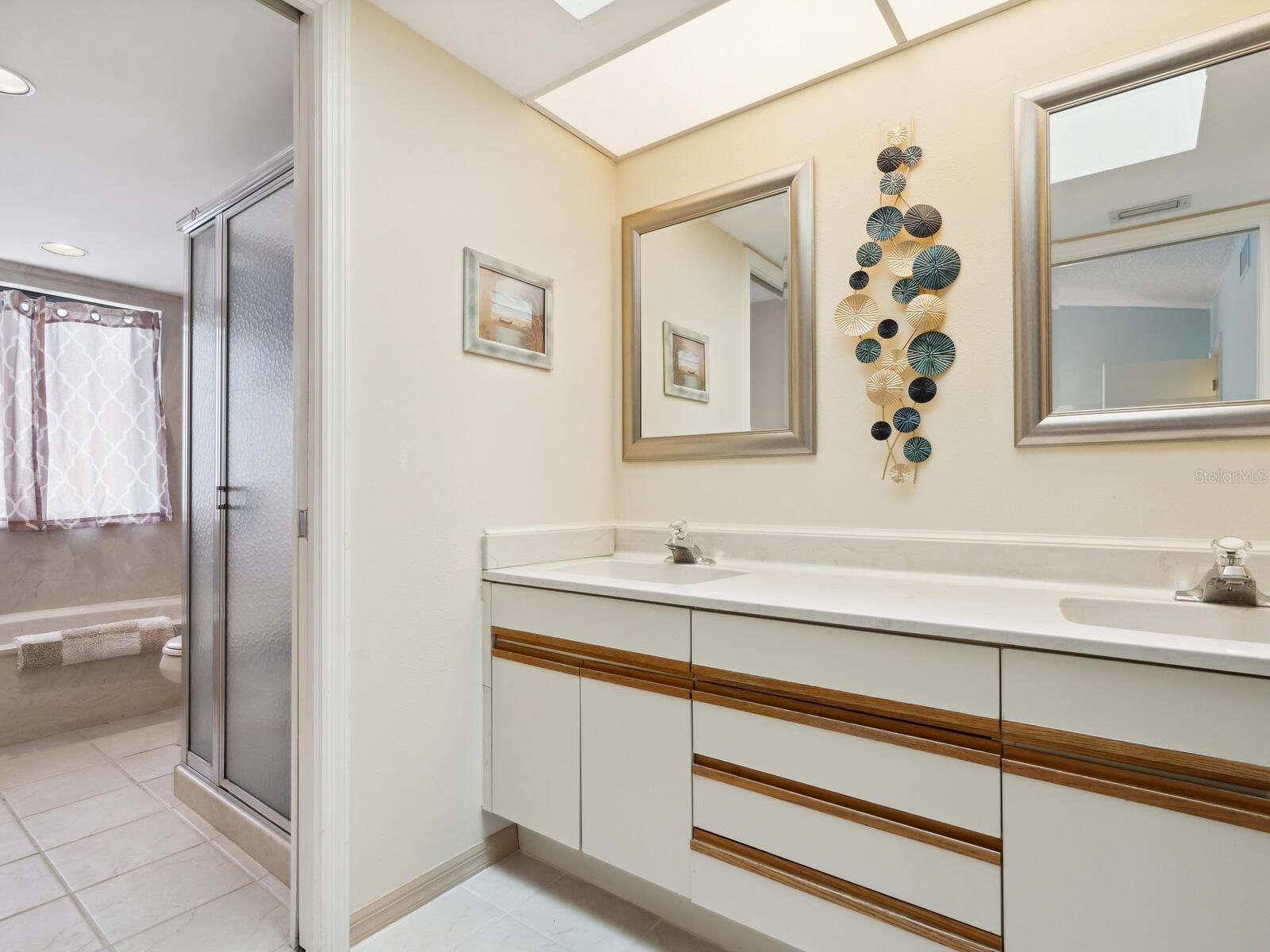 5228 LANDINGS BLVD #202, SARASOTA, FL, 34231