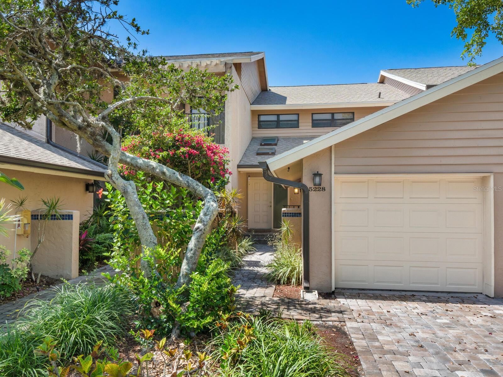 5228 LANDINGS BLVD #202, SARASOTA, FL, 34231
