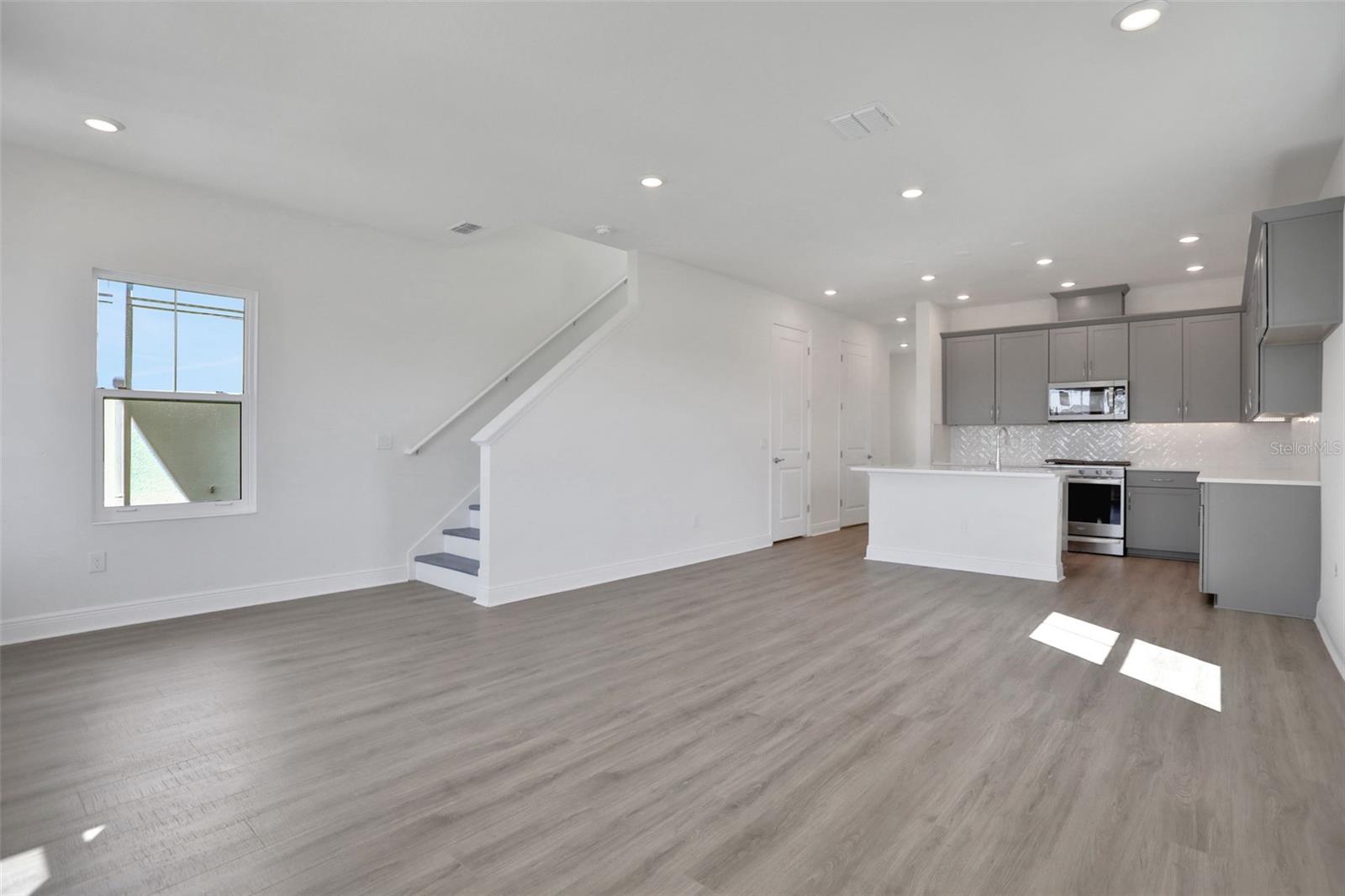 9043 DUANY LN, SARASOTA, FL, 34240