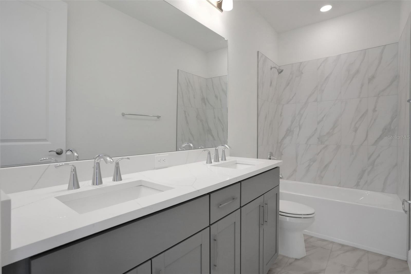 9043 DUANY LN, SARASOTA, FL, 34240