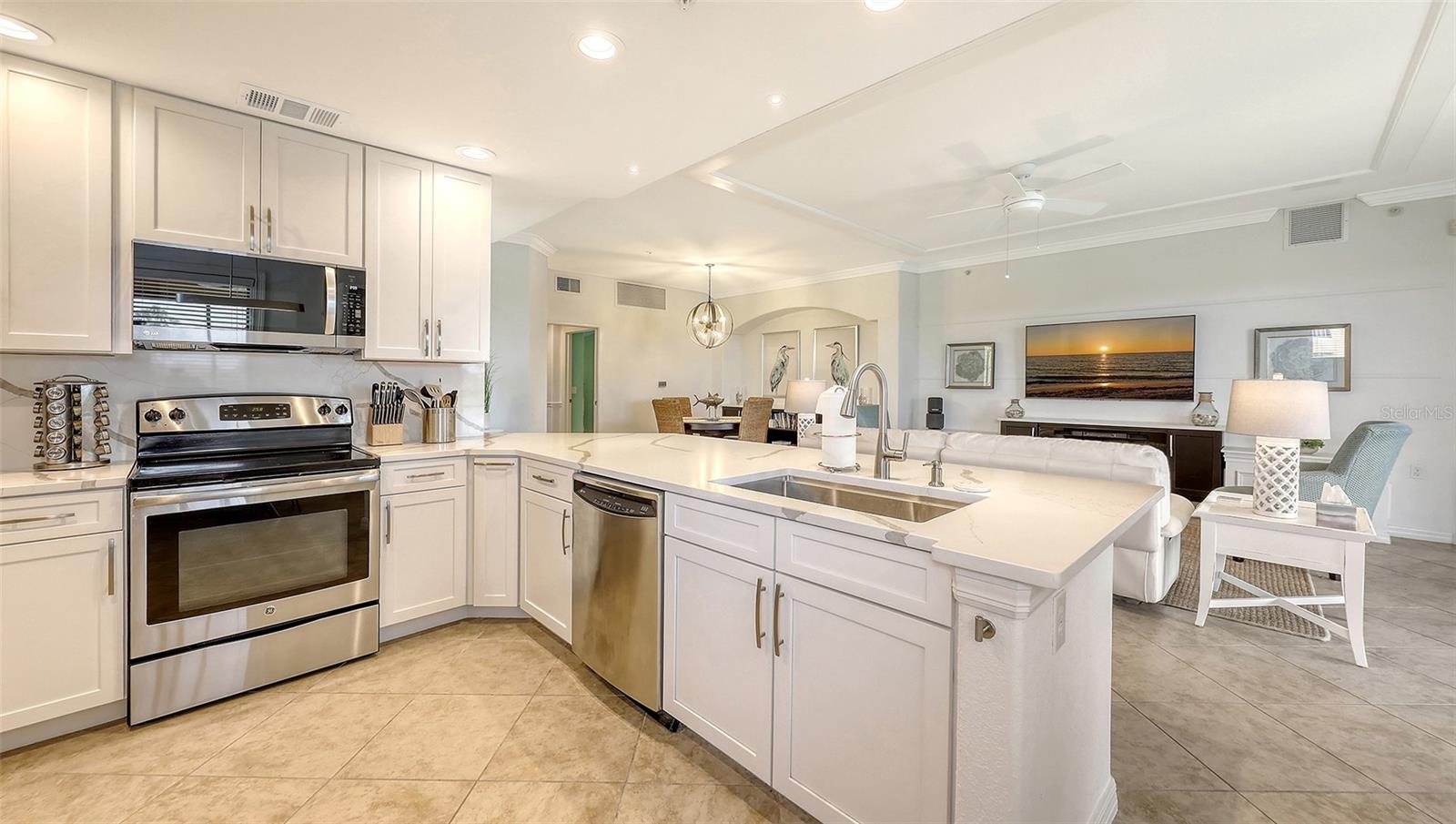 7124 GRAND ESTUARY TRL #104, BRADENTON, FL, 34212